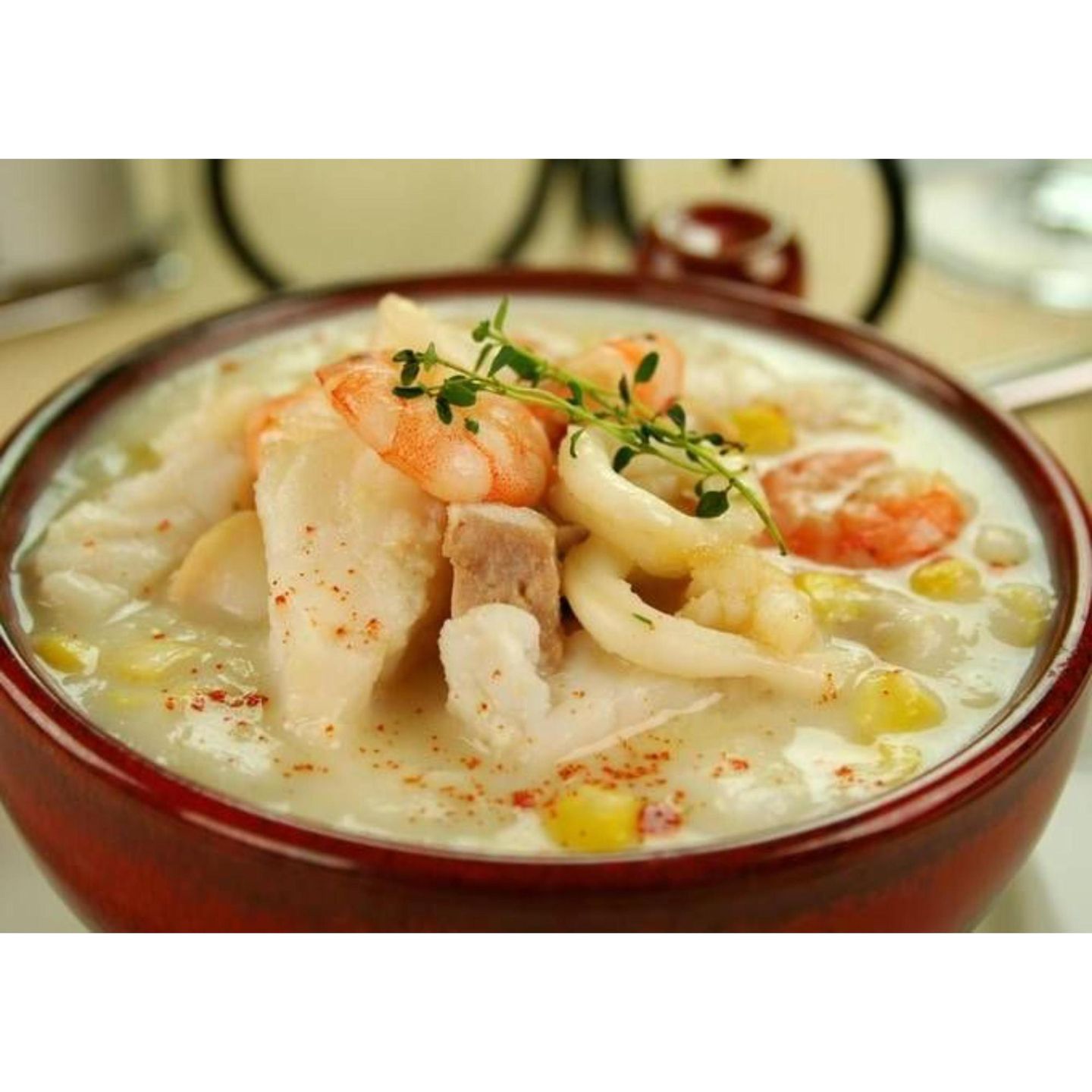 شوربة ثمار البحر بالكريمة