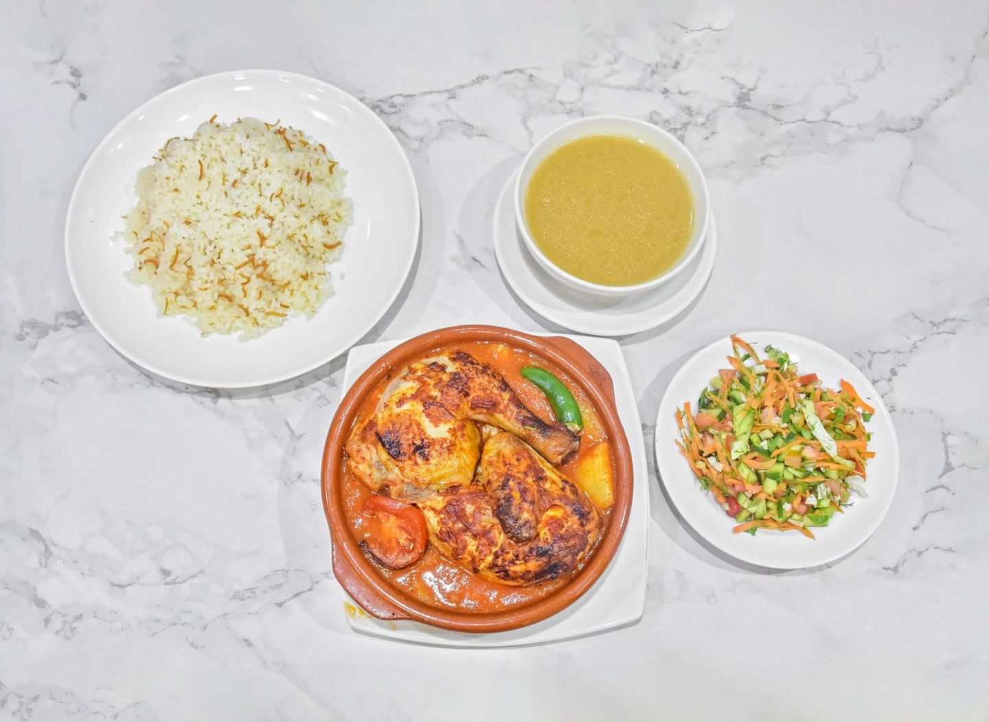 طاجن نص دجاج بالبطاطس مع ارز وخضار