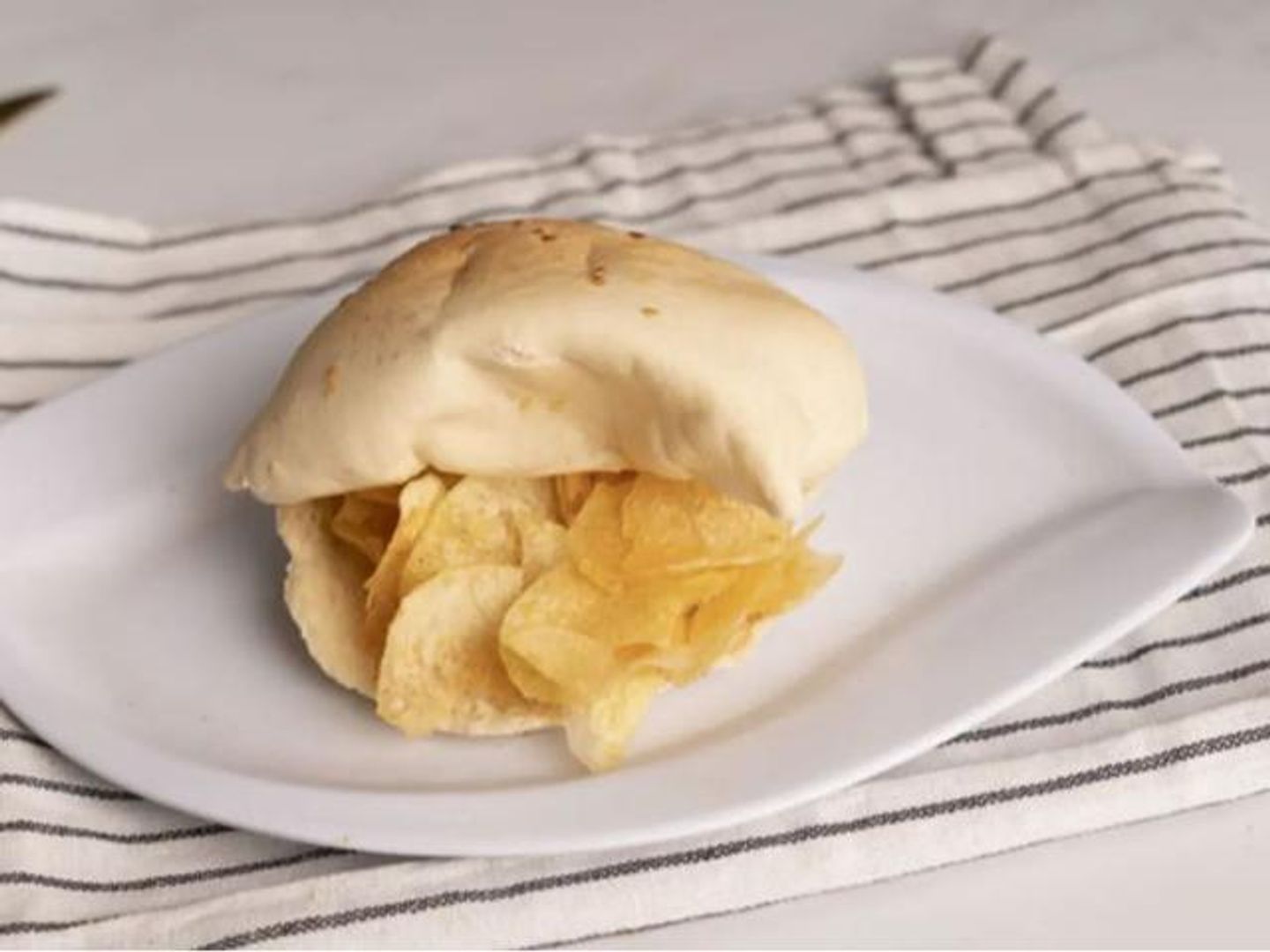 Chips Potato Sandwich