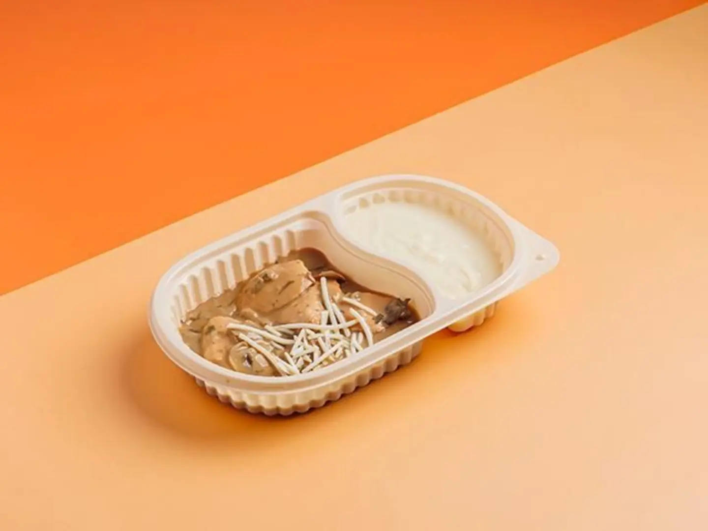 Grilled Chicken With Mushroom Sauce And Mashed Potatoes 280g