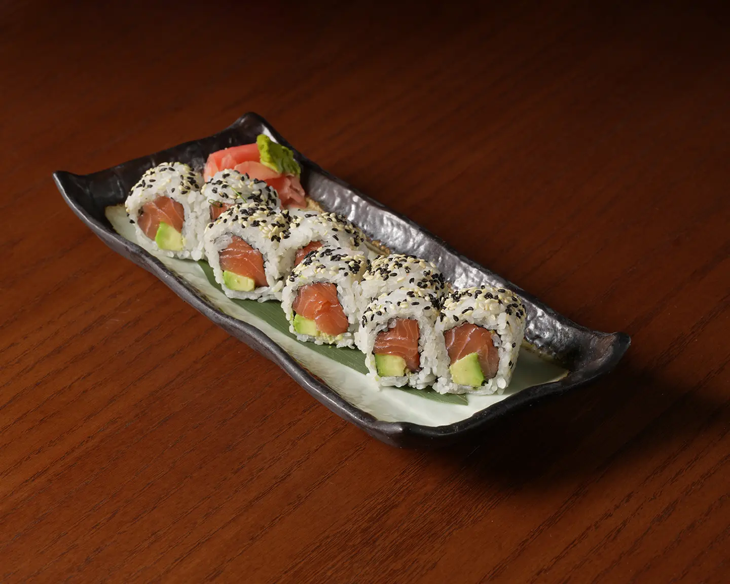Salmon Roll 4 Pcs