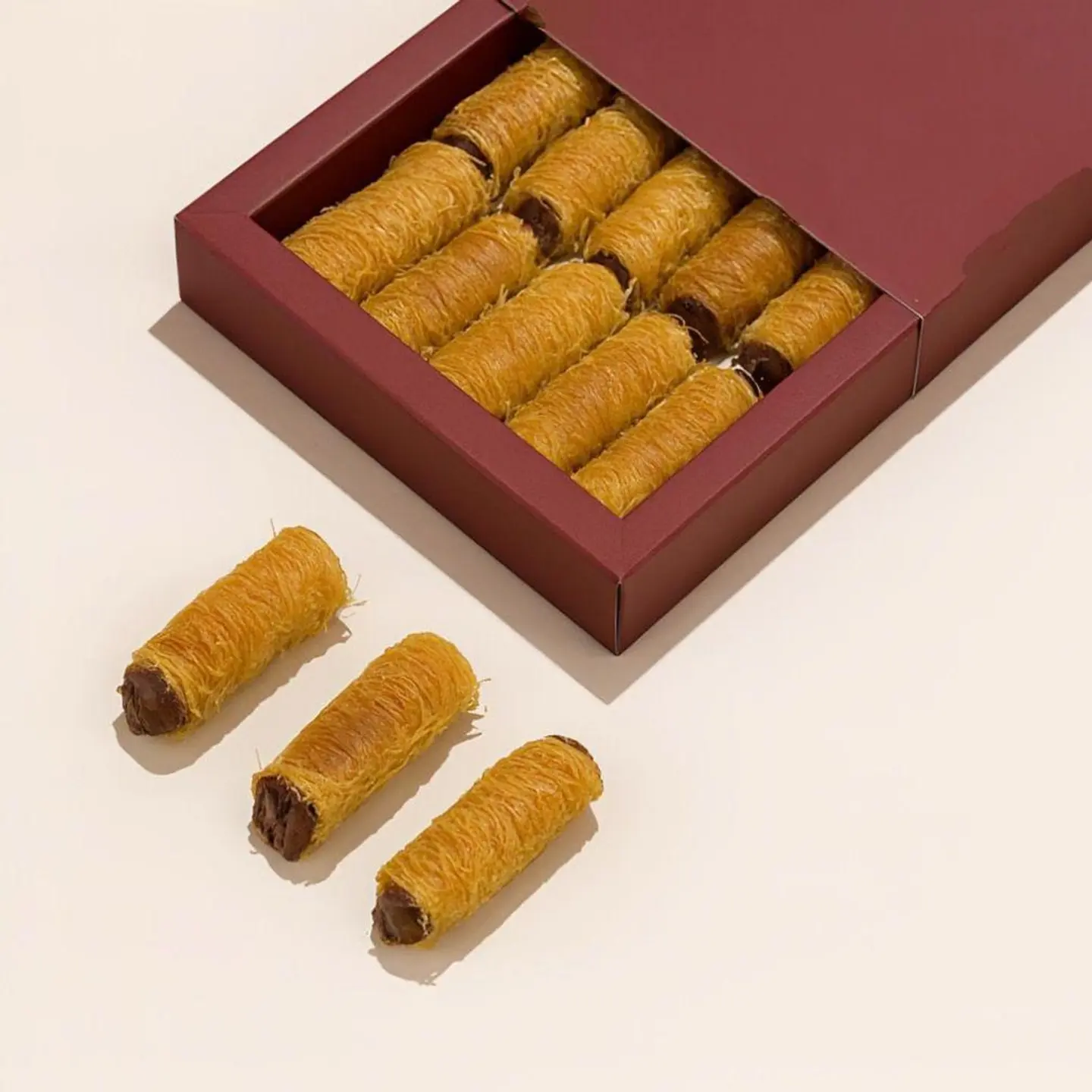 علبة كنافه صوابع قشطه صغير