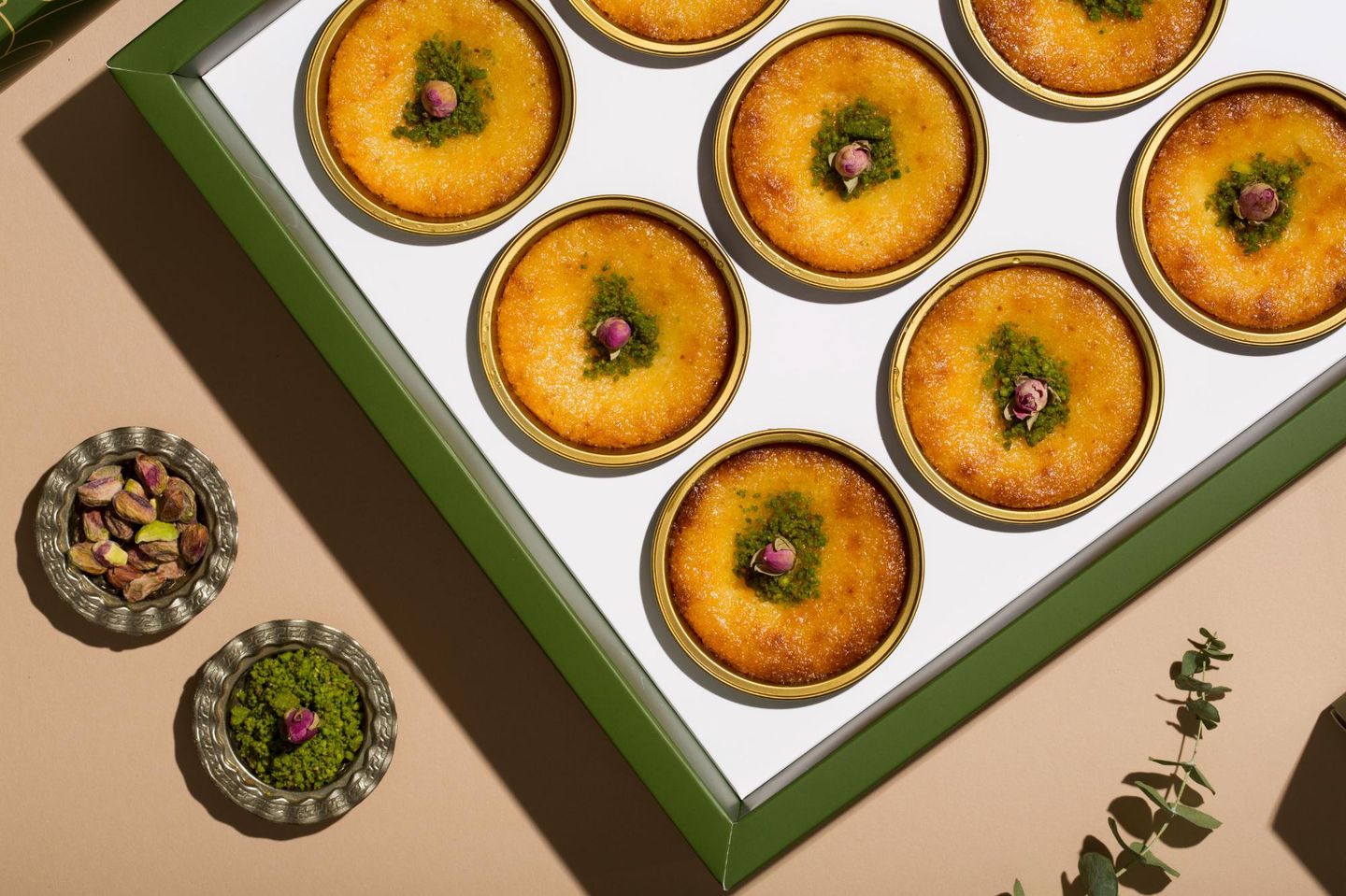 Mini Basbousa With Toffee And Pecan, 12 Pieces
