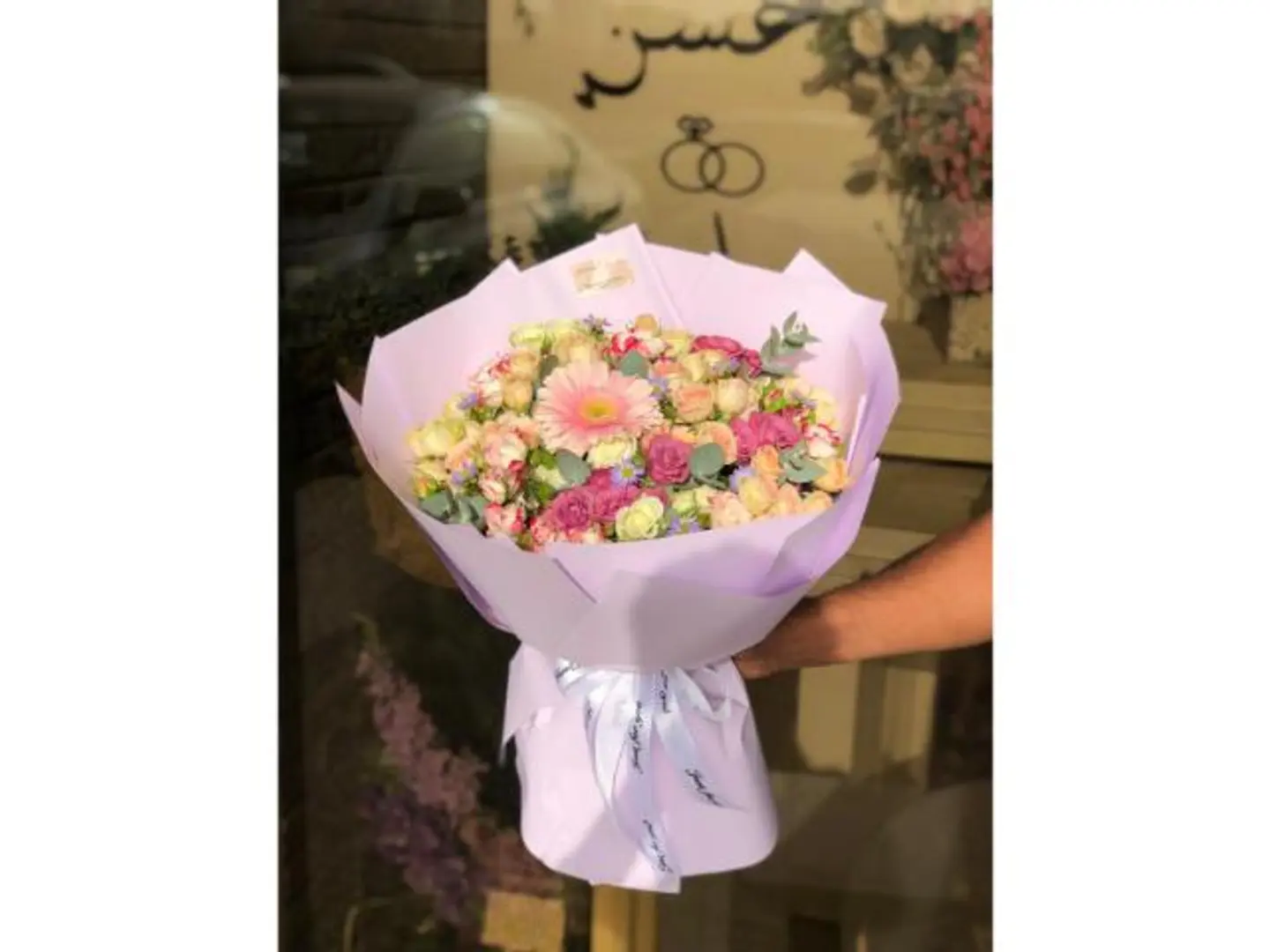 Bouquet Of Gift Mixed Roses 2