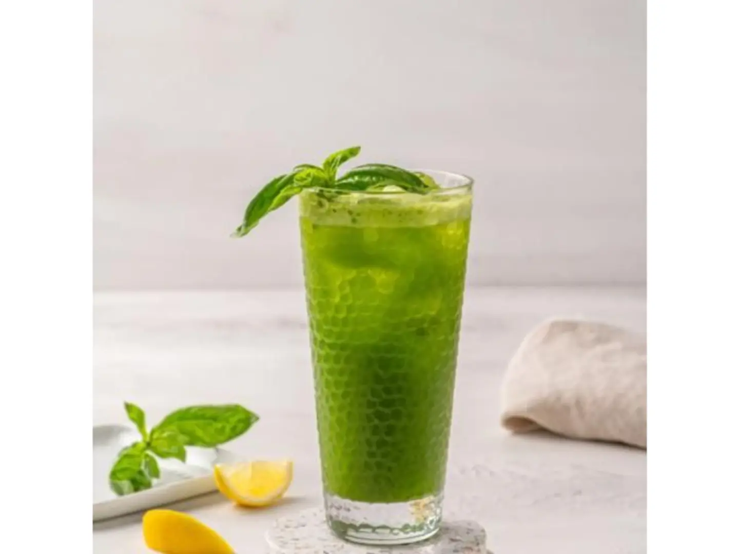 عصير الليمون بالريحان