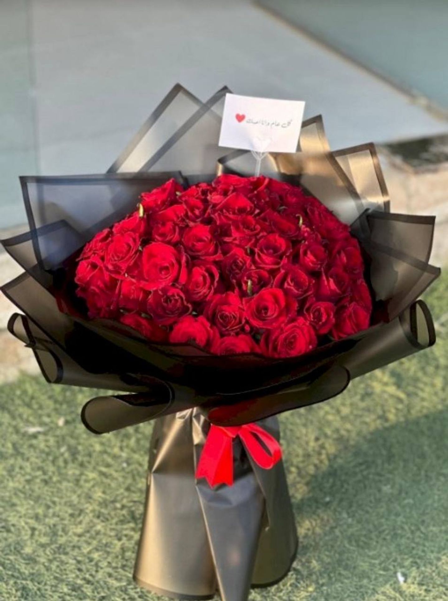 Black Wrapping Rose Bouquet