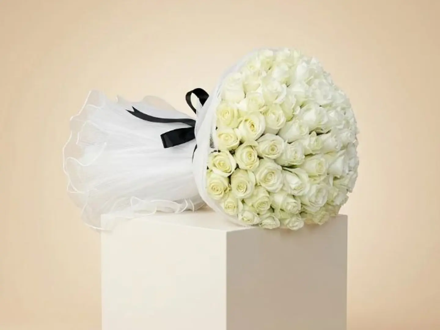 باقة نقاء الأبيض