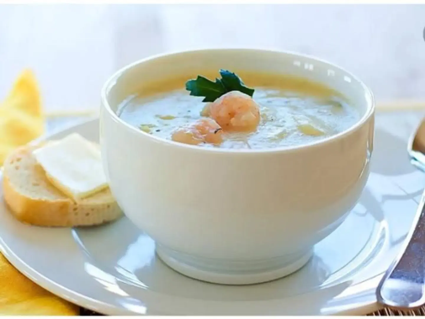 شوربة بحريات بالكريمة