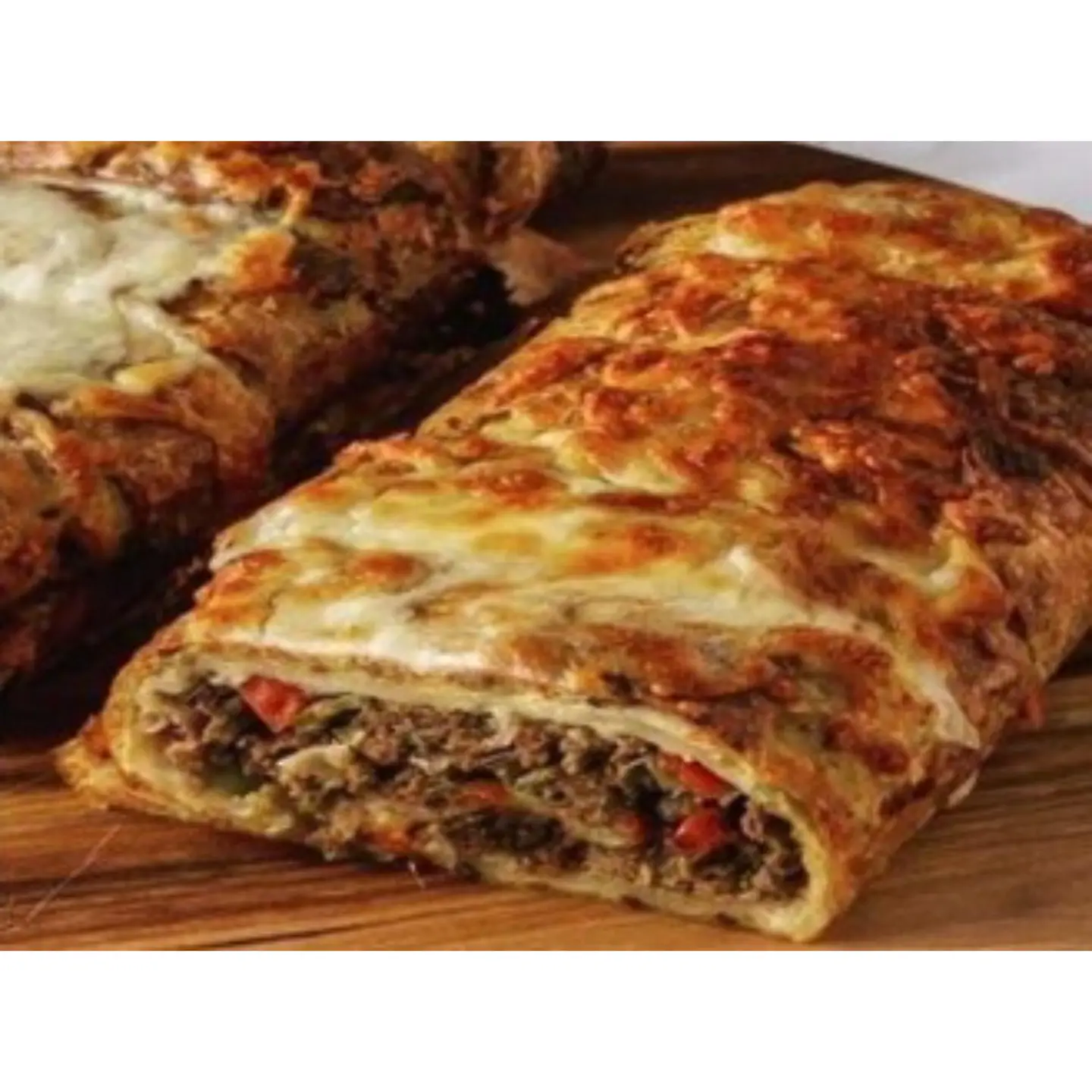 فطيرة لحم مع الجبنة