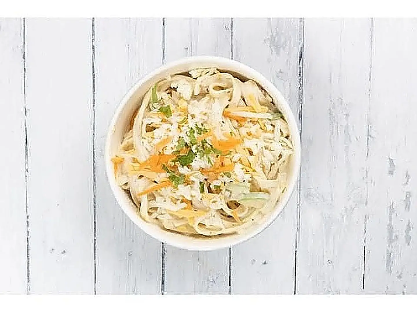 Pasta With White Sauce And Chicken