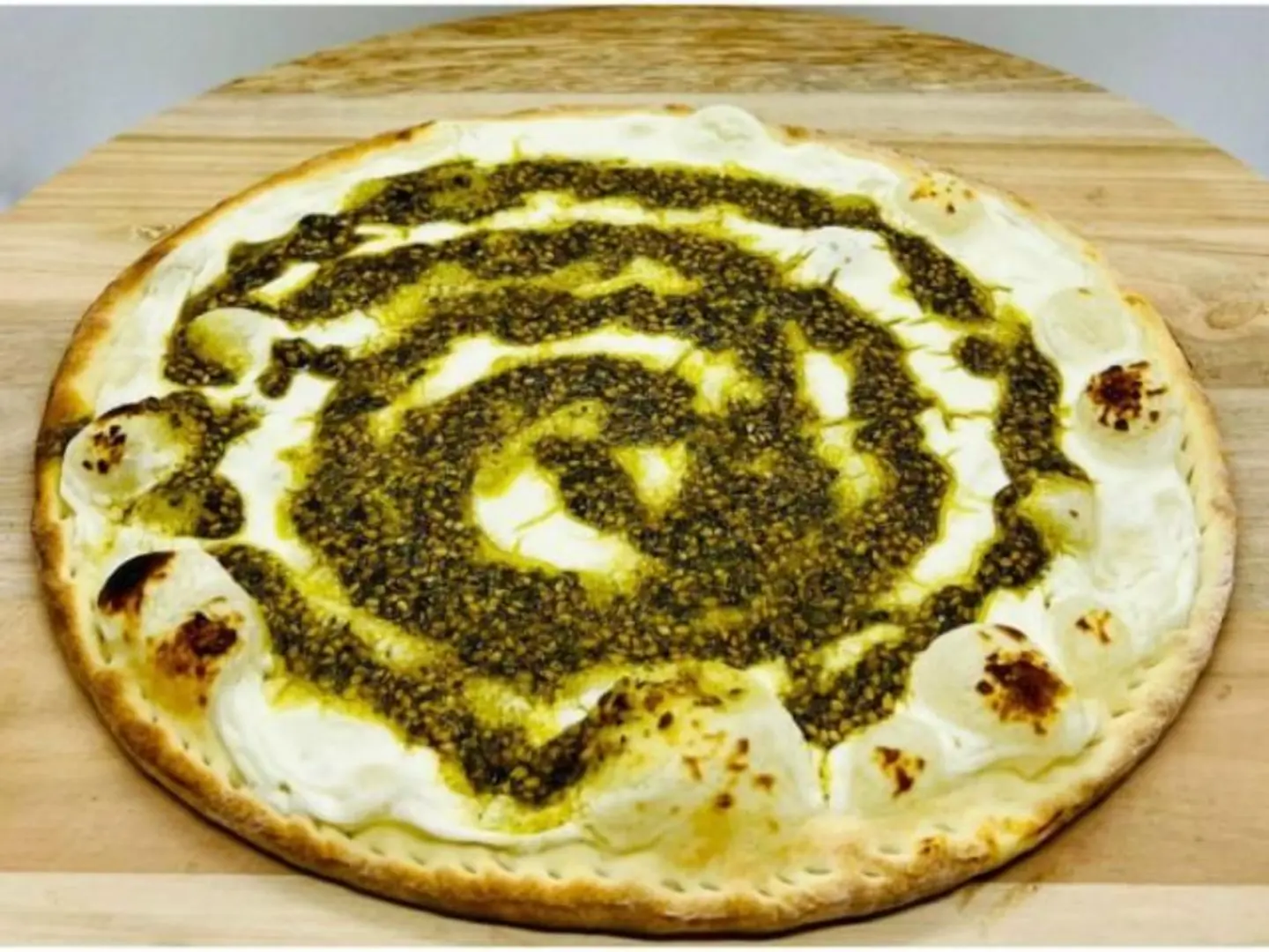 منقوشة زعتر مع جبن