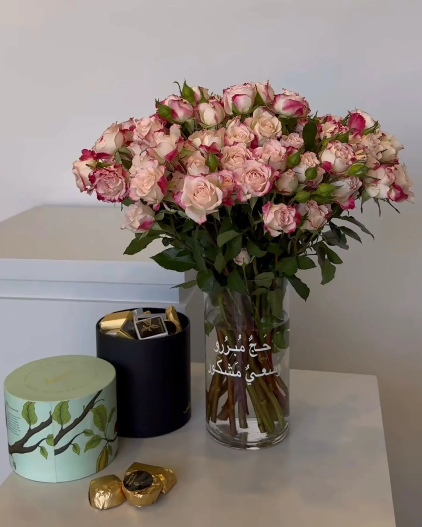 A Bag Decorated With Natural Roses With Chocolate Me And Danny 45