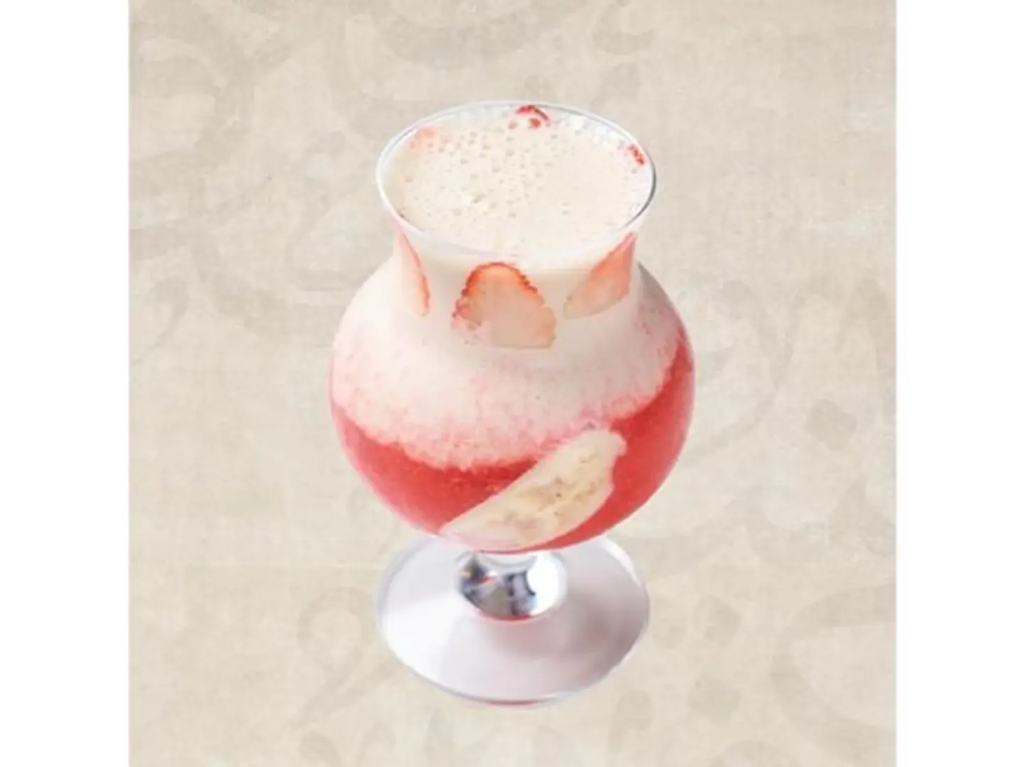 موز وفراولة مع حليب