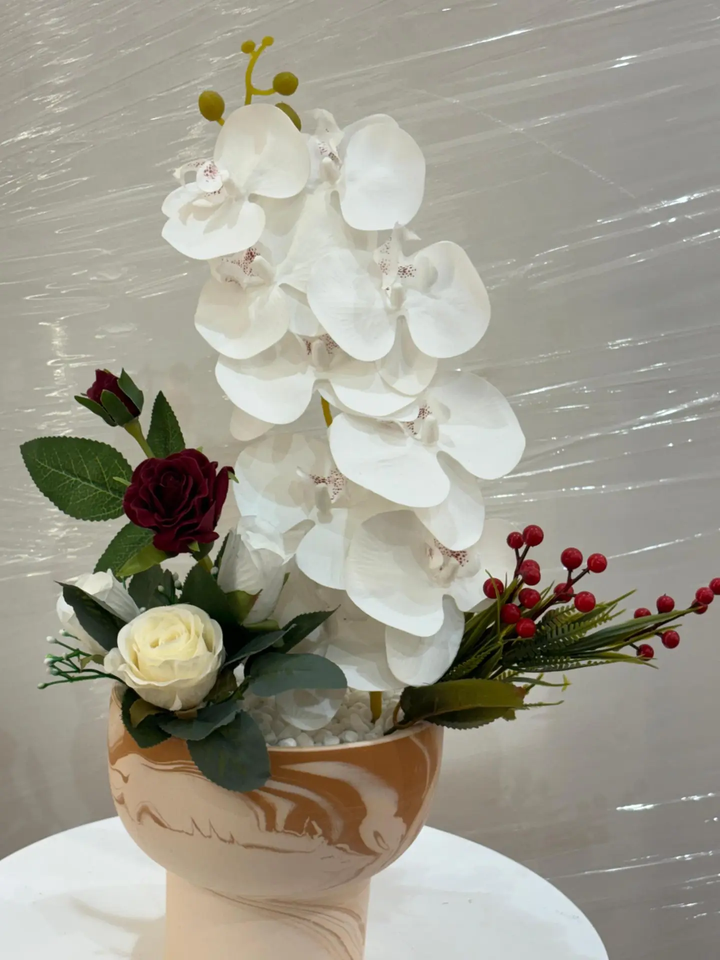 فازة فخار ورد ابيض