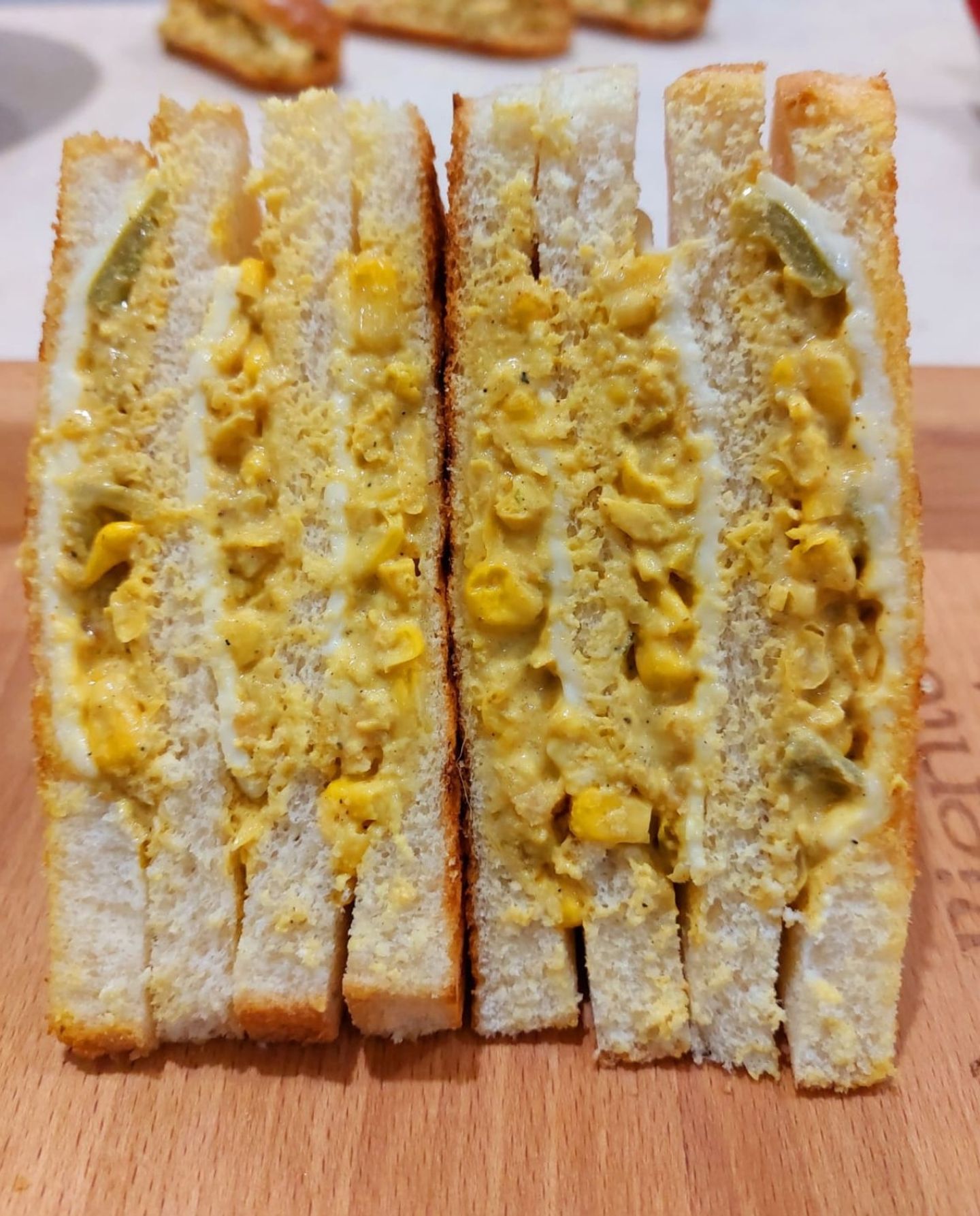 ساندويتش دجاج سويت كورن كلوب