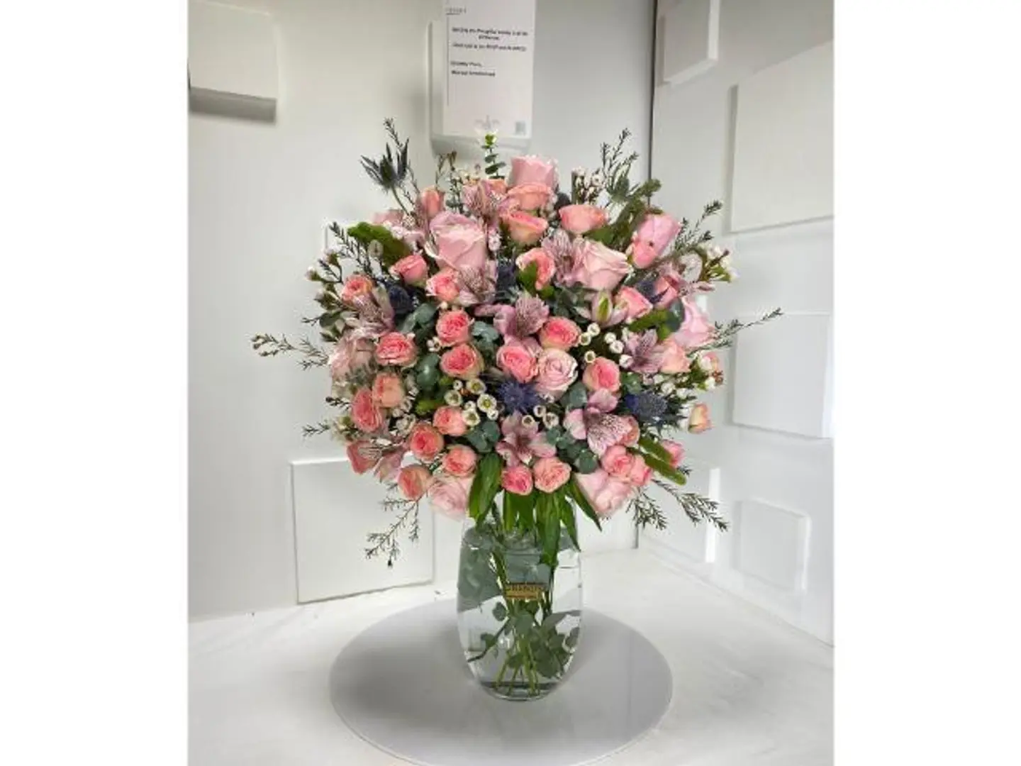 فازه ورد مشكب بيبي روز مع الاكسسوارات