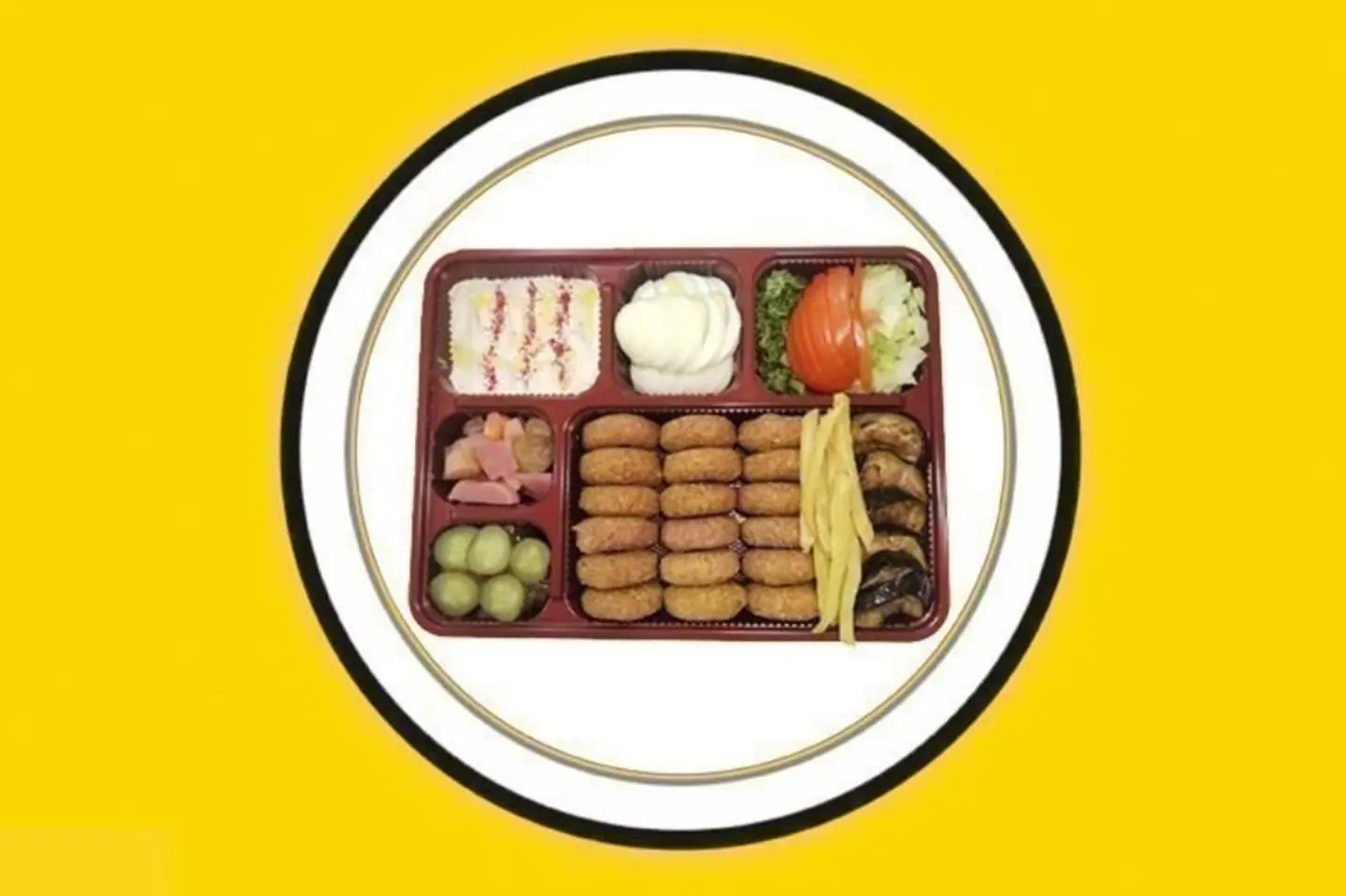 صحن فلافل وسط