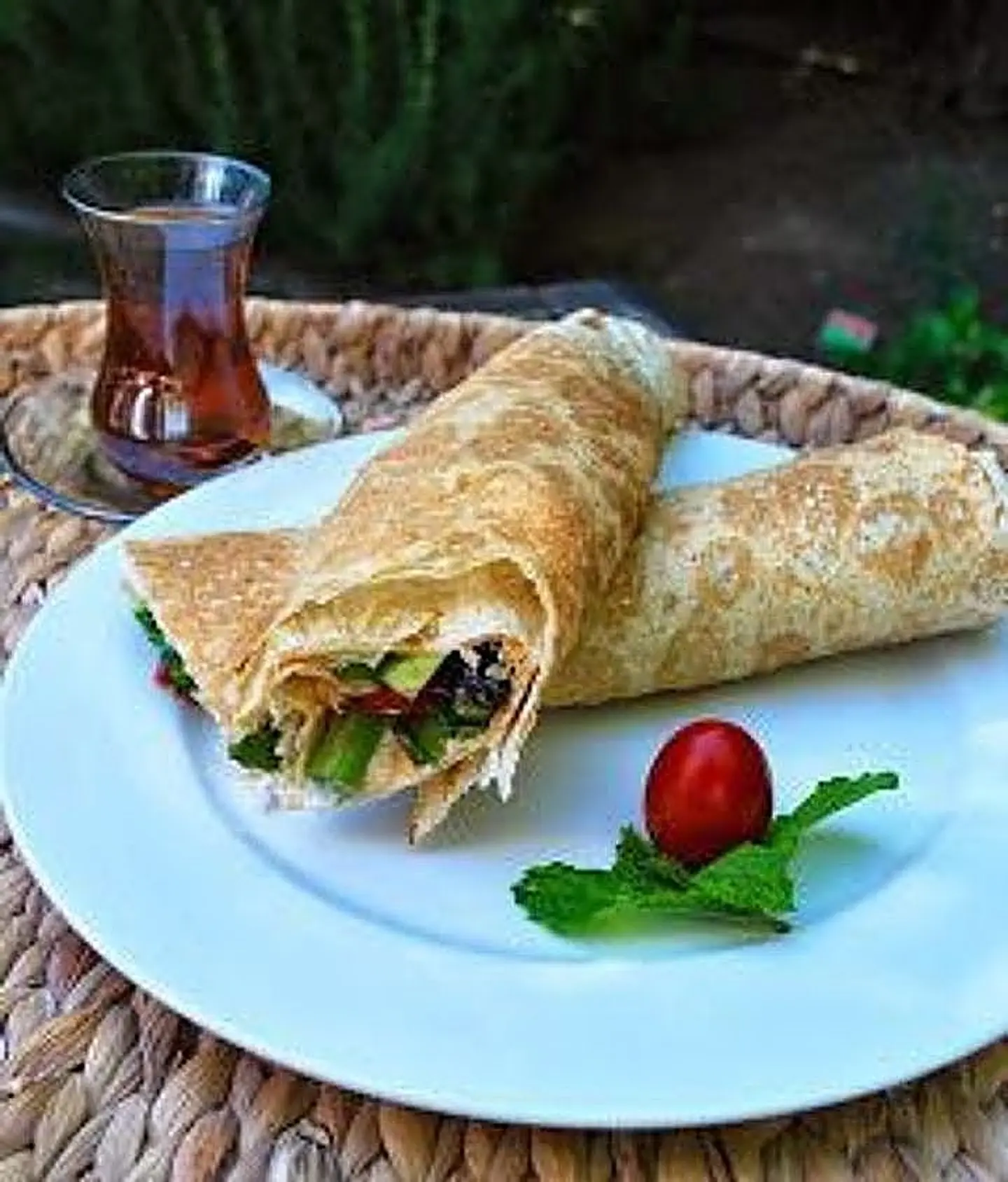 لبنة بالزيتون