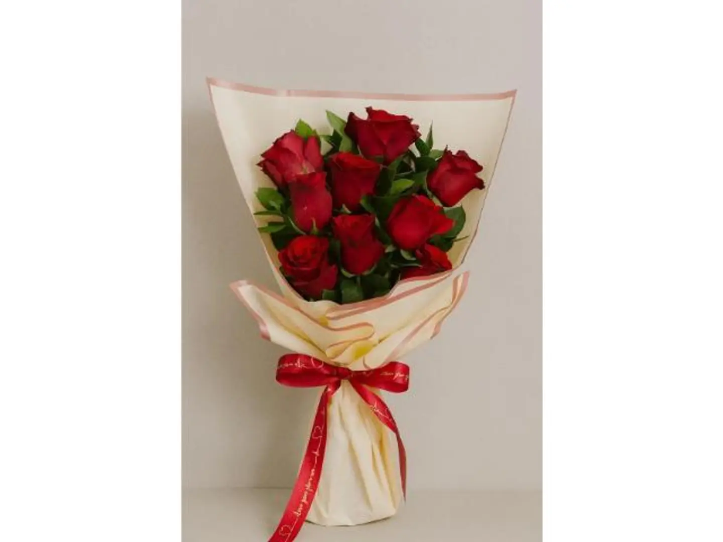 بوكيه ورد أحمر رائع