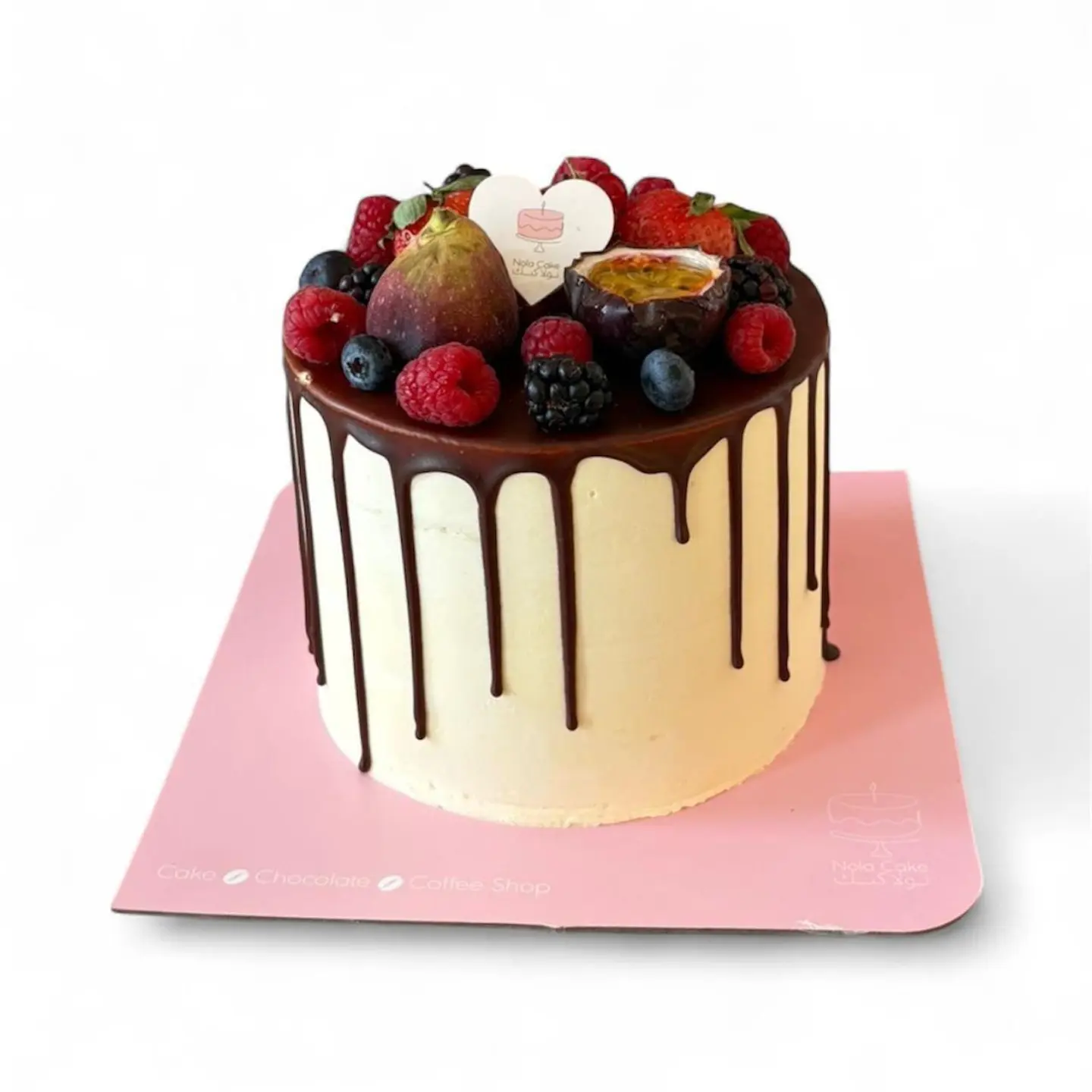 كيكة شكولا وتوت وسط