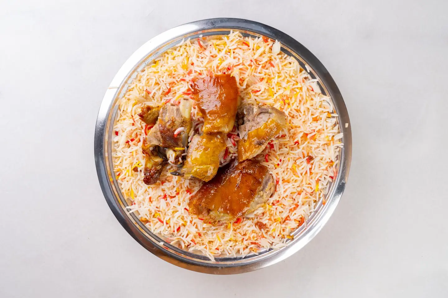 نفر خروف مشوي أرز الشيف