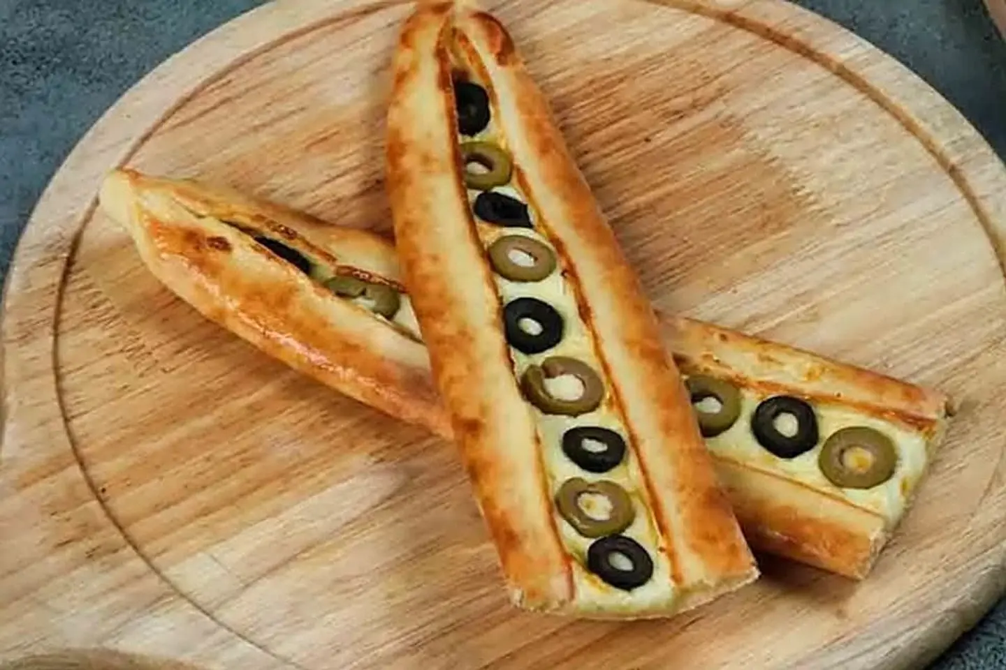 لبنة مع زيتون