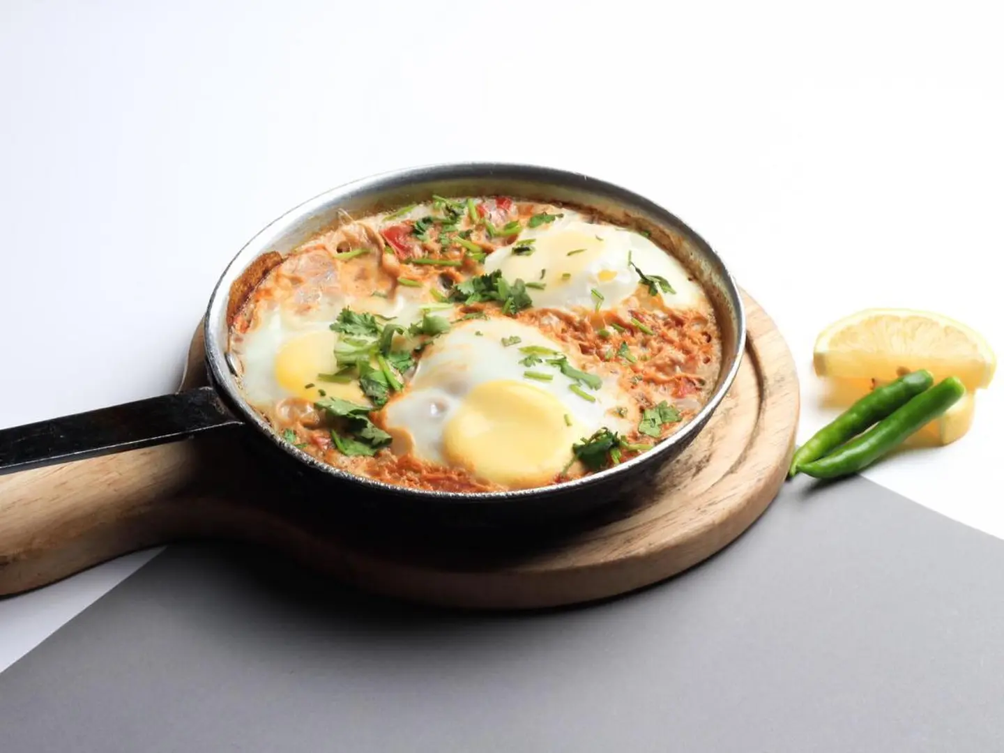 Makshan Foul With Eggs