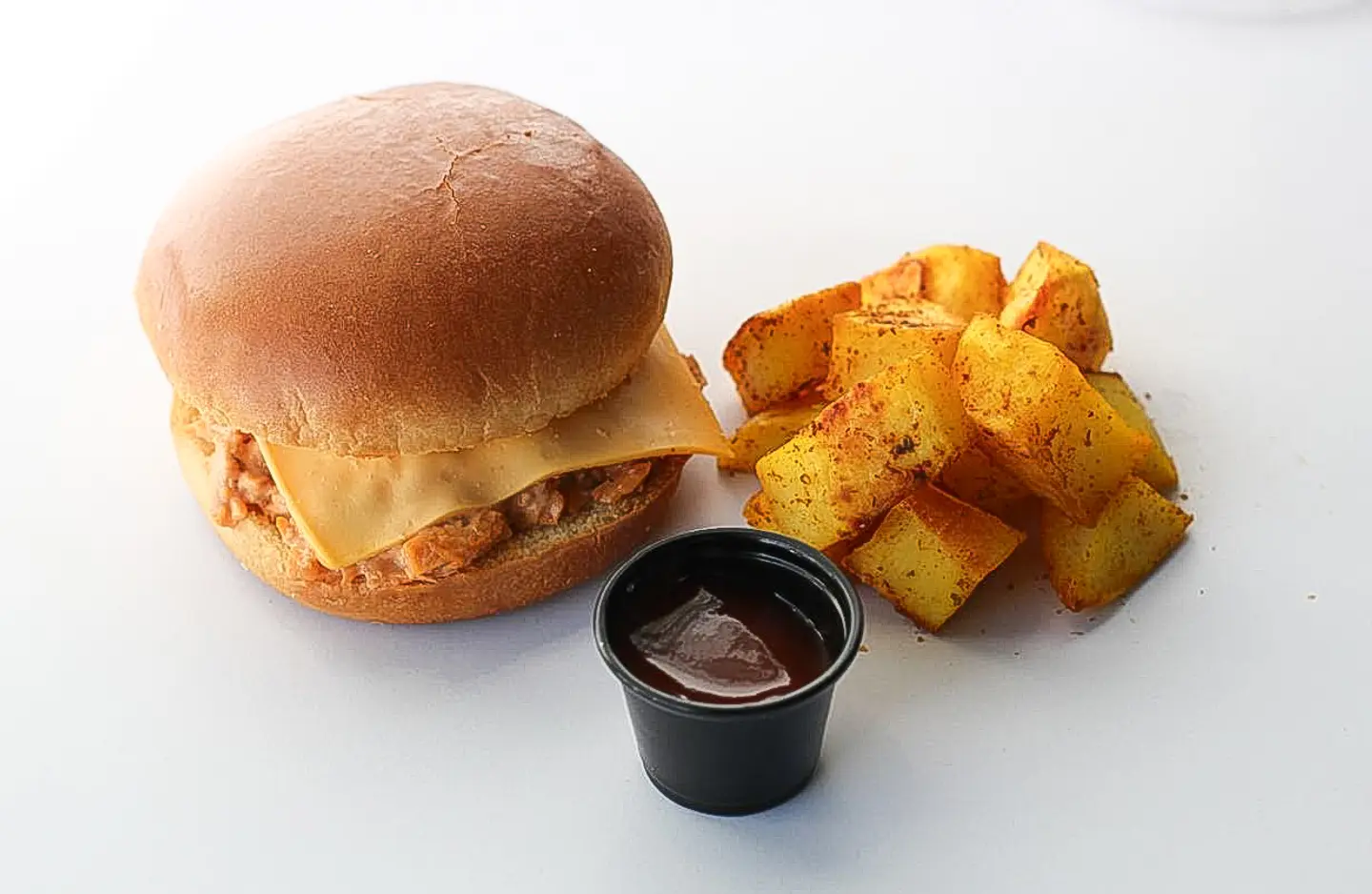 برجر دجاج كوكتيل مع الجبن