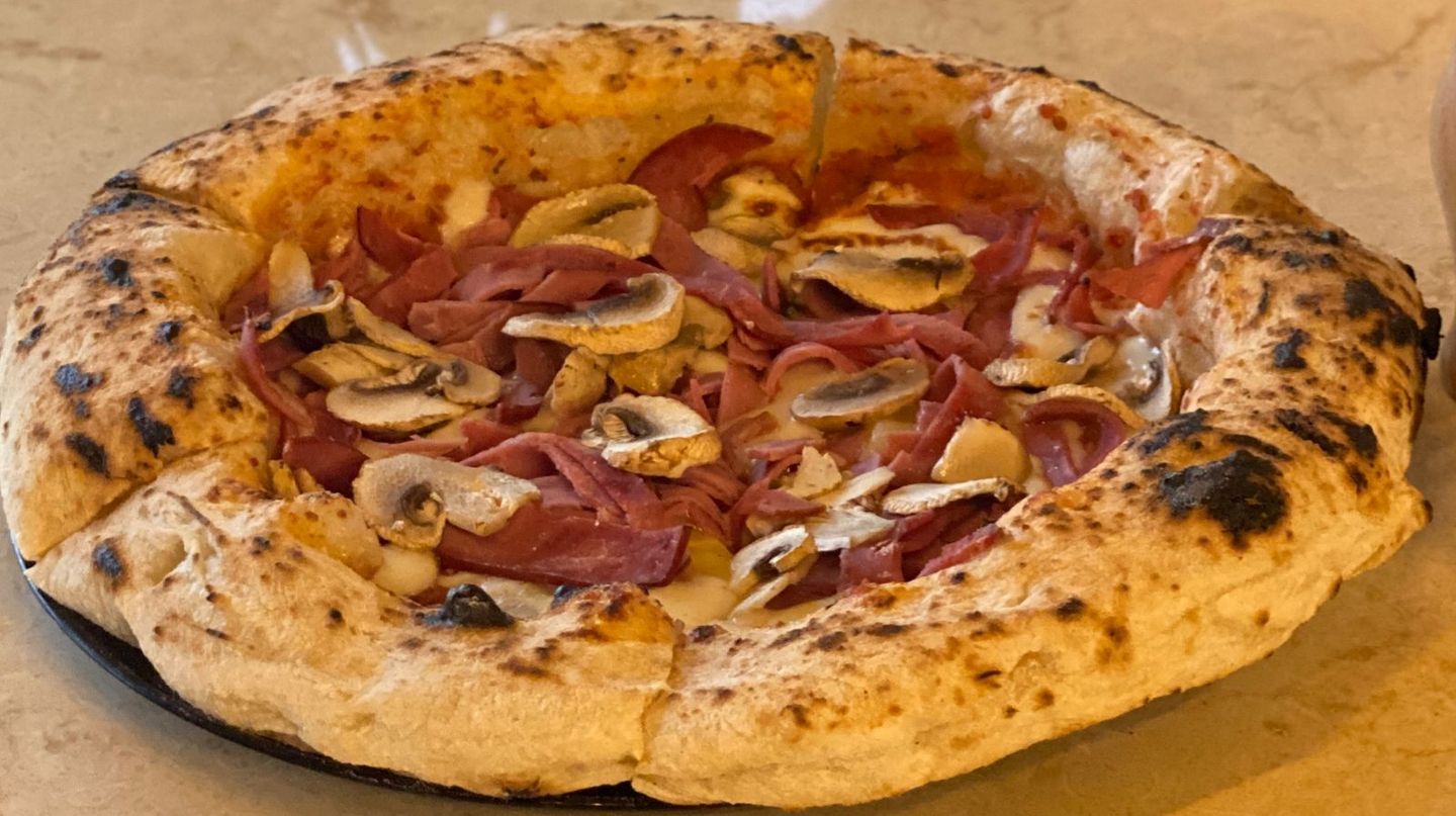 Smoked Meat Pizza - Smoked Meat Pizza