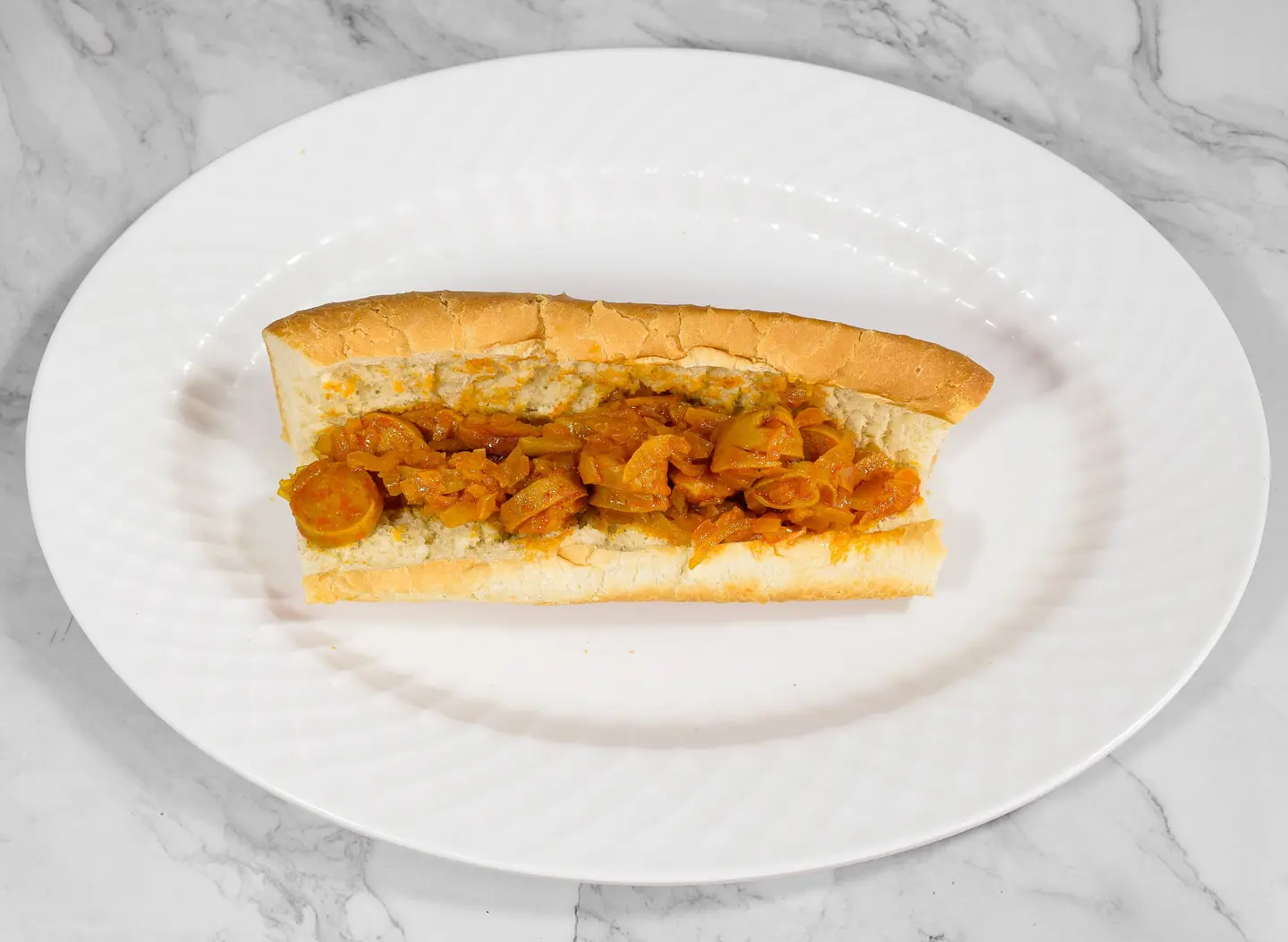 ساندويش نقانق لبناني