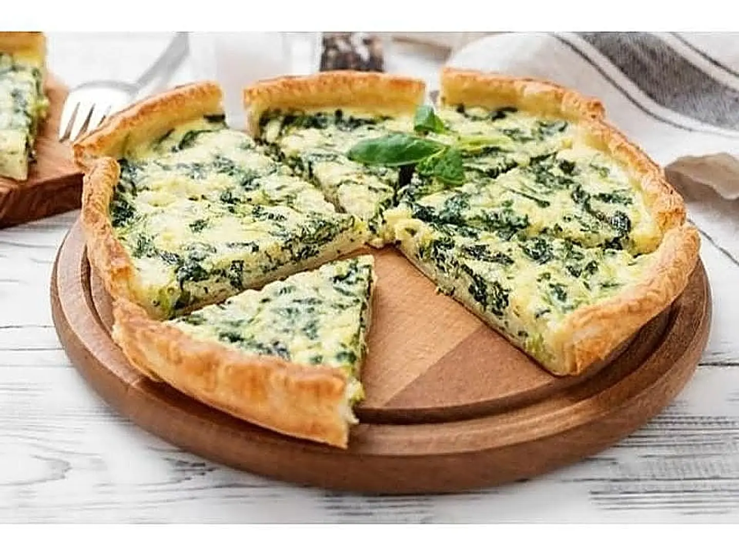 مناقيش سبانخ وجبنة