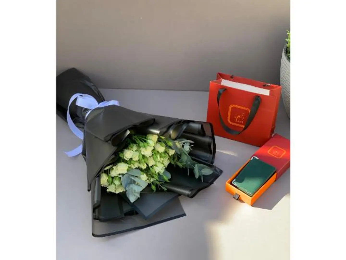 محفظه براند زاهي مع بوكيه