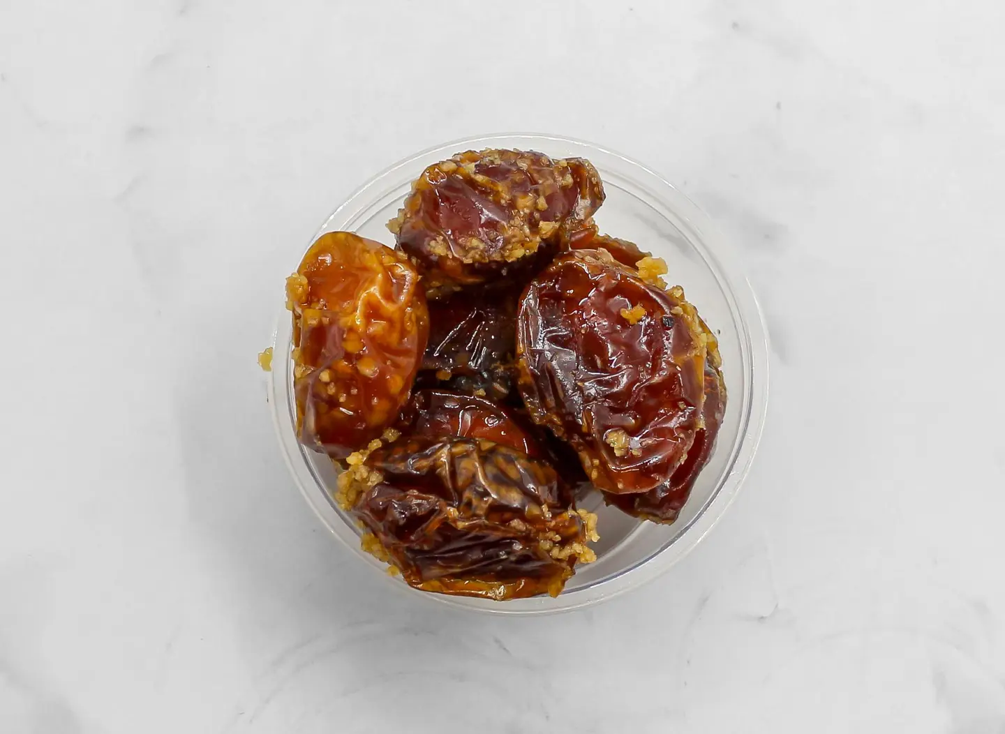علبة تمر