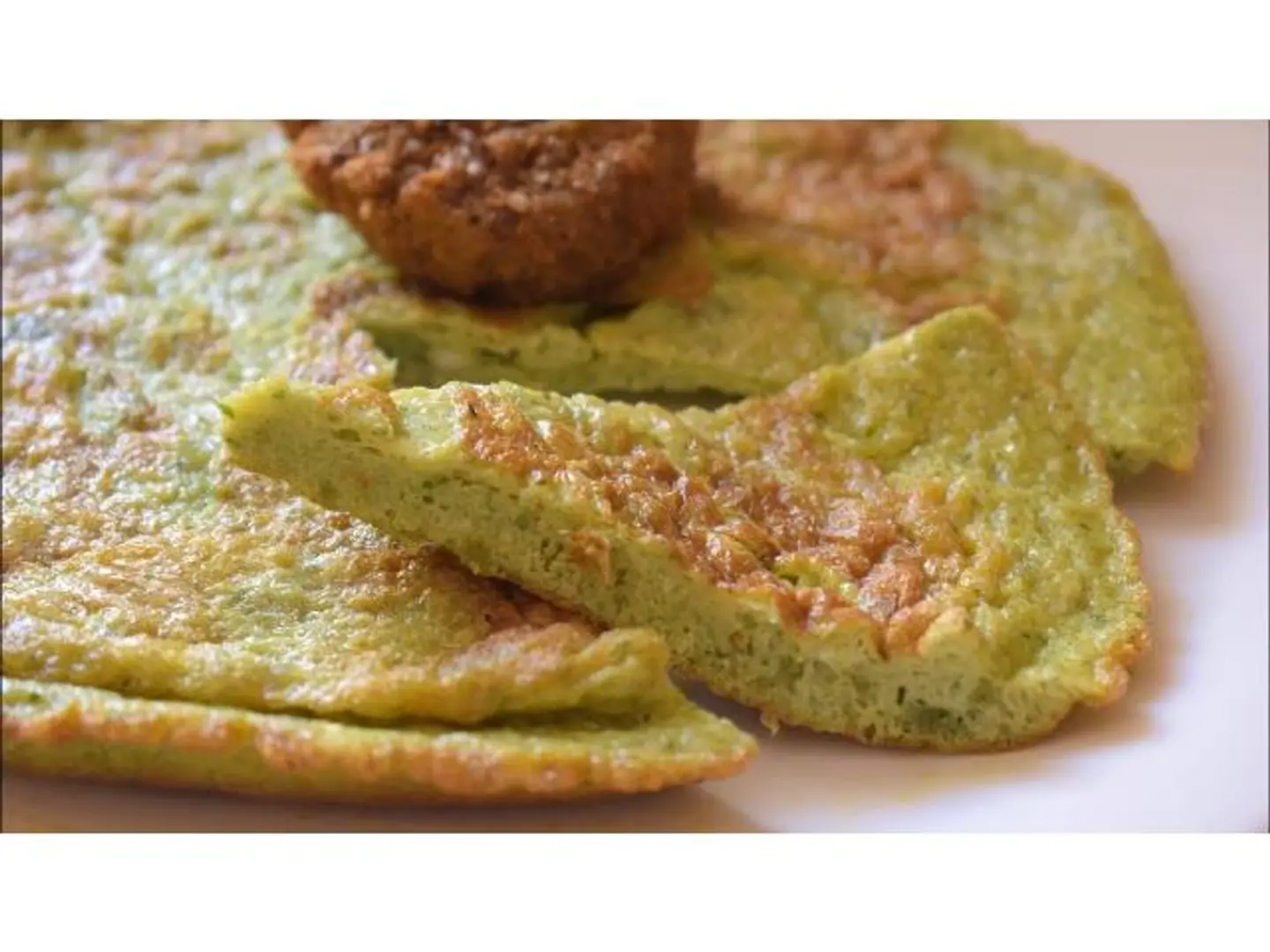 Egg Omelette Manakeesh