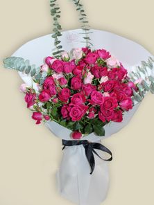 Queen Of Roses Bouquet