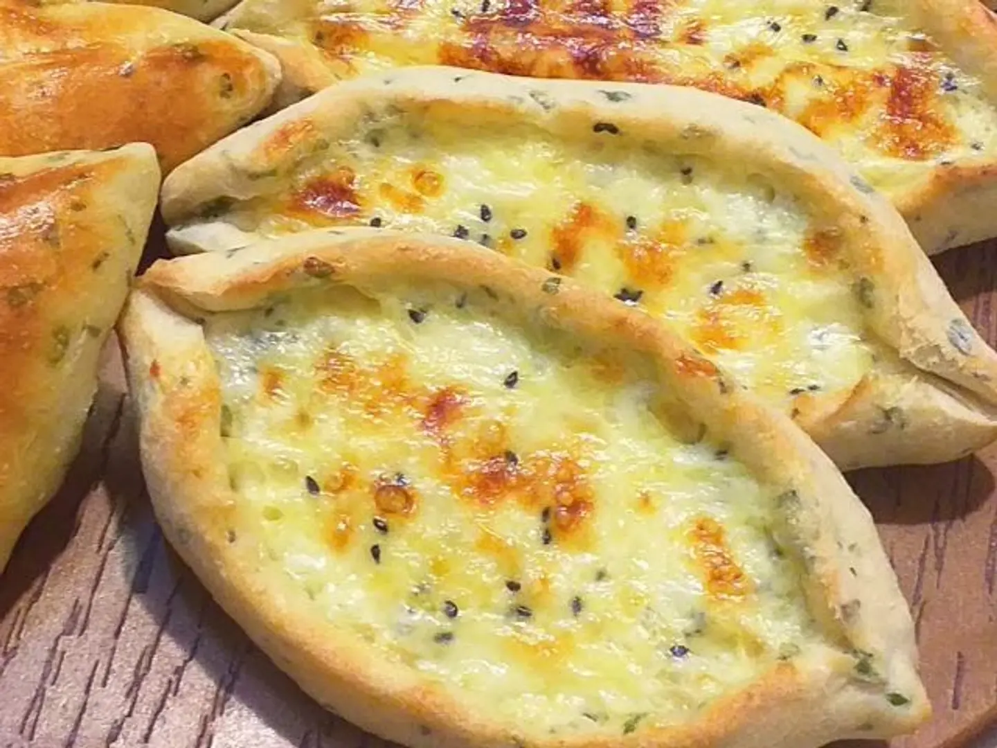 فطائر جبن قشقوان