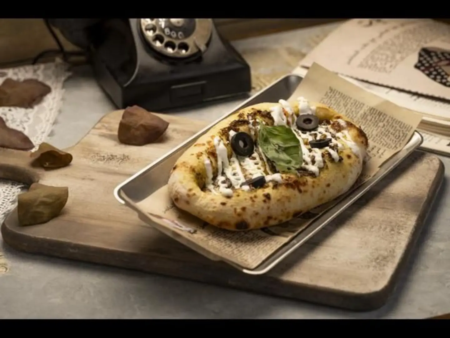 بيتزا بيستو مع اللبنة