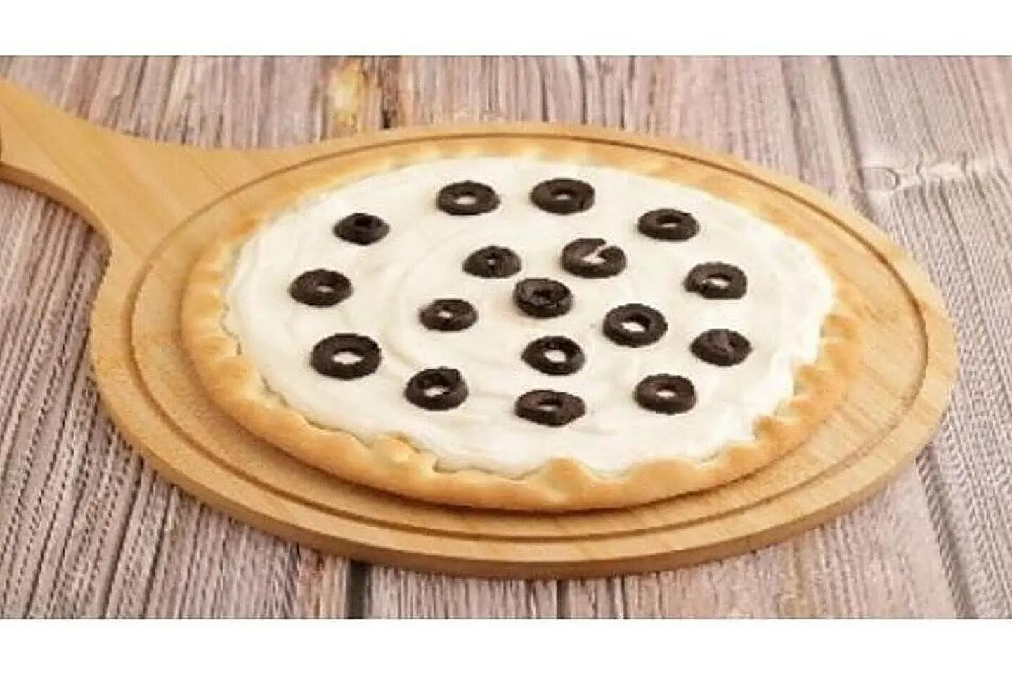 لبنة بالزيتون