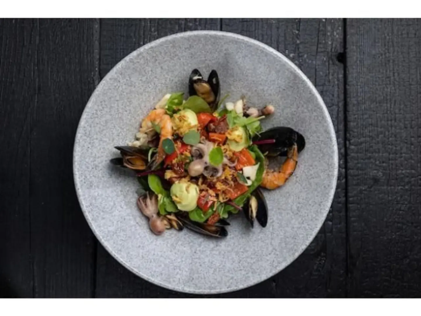 روزيتو المأكولات البحرية الأسود