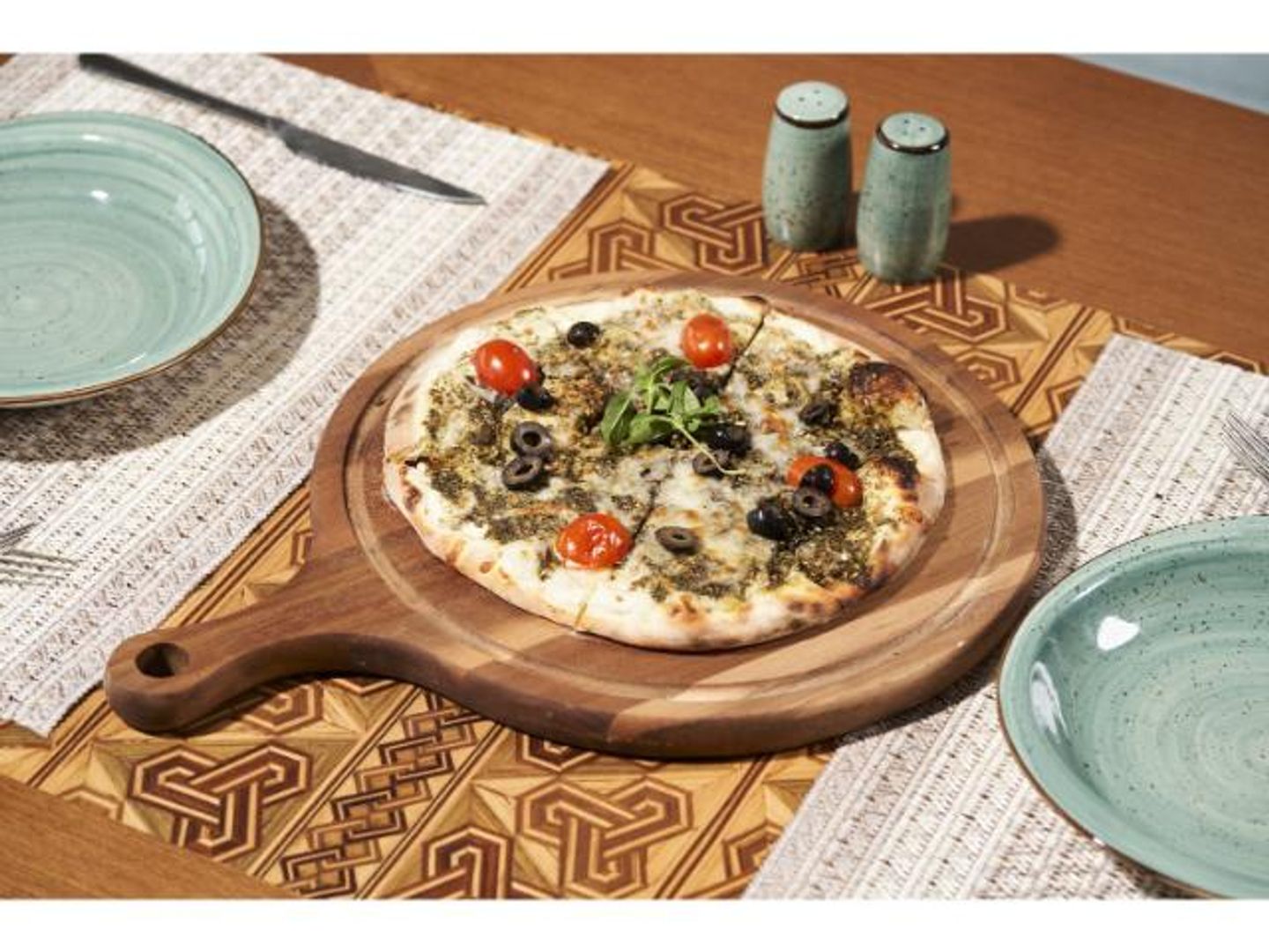 Zaatar With Labna Mankosha