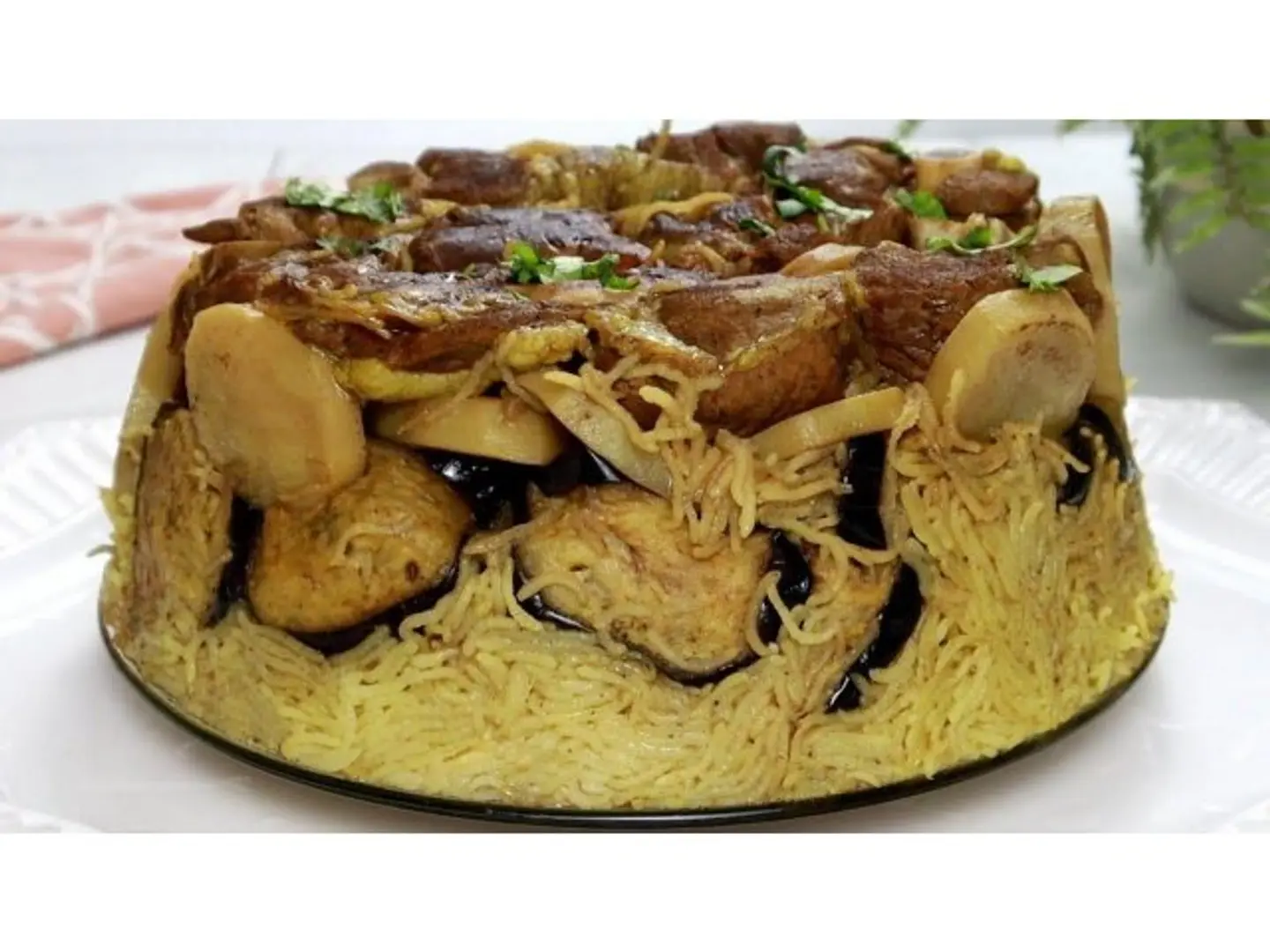 نفر لحم مقلوبة