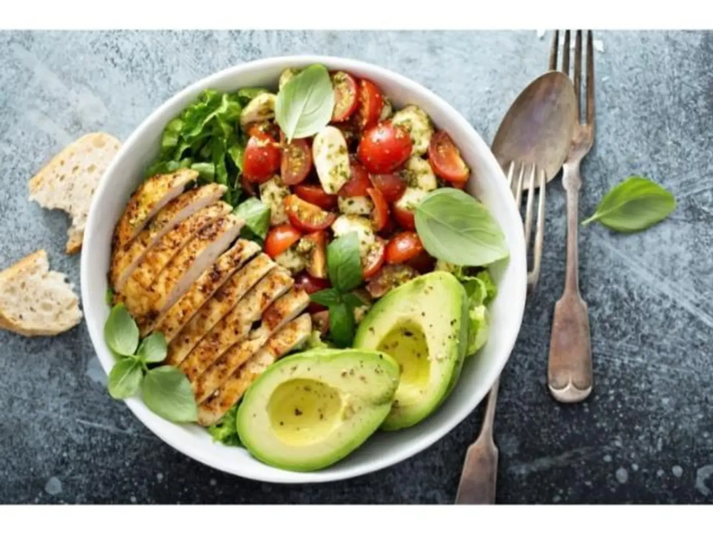 سلطة الدجاج المشوي