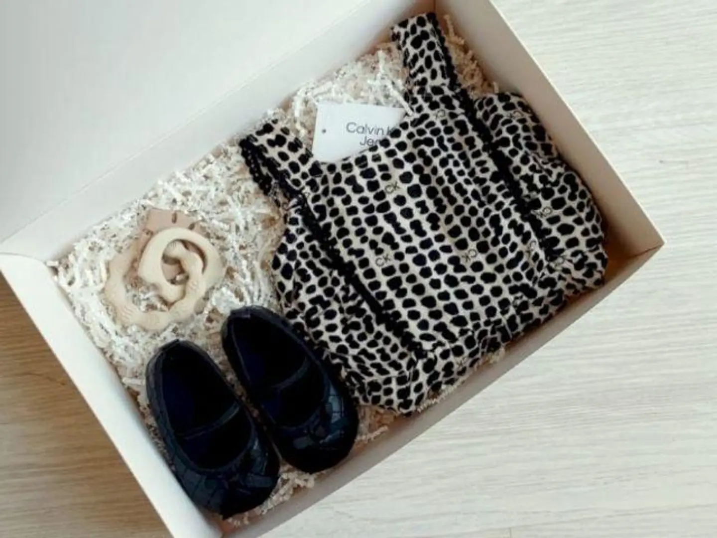 جمبسوت كالفن كلاين