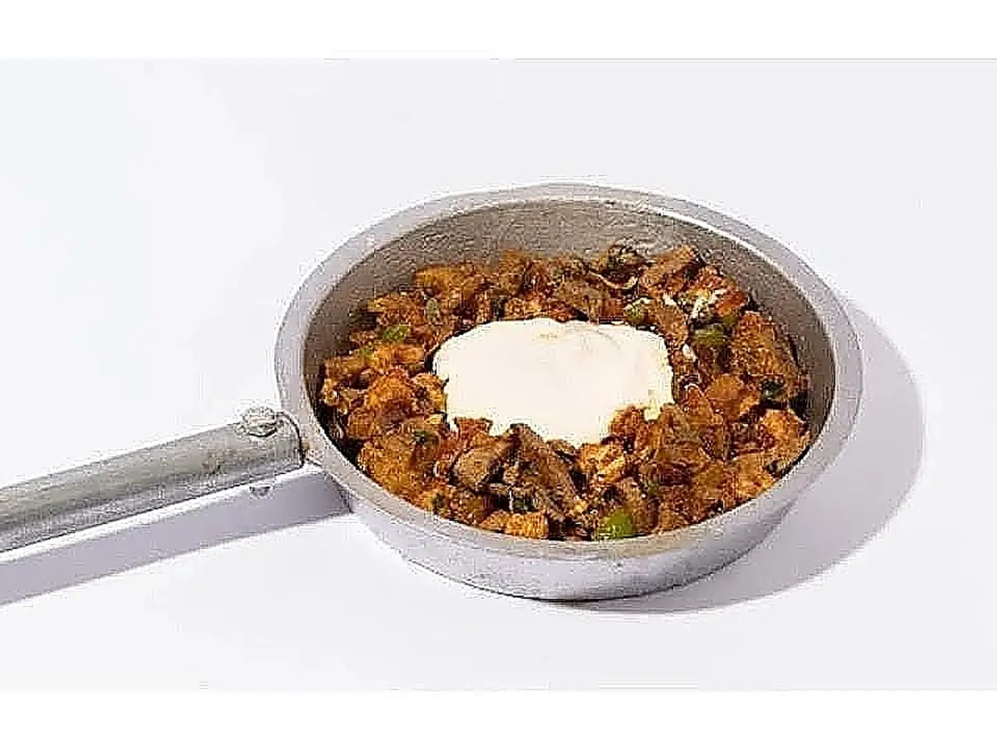 تقاطيع بالجبن