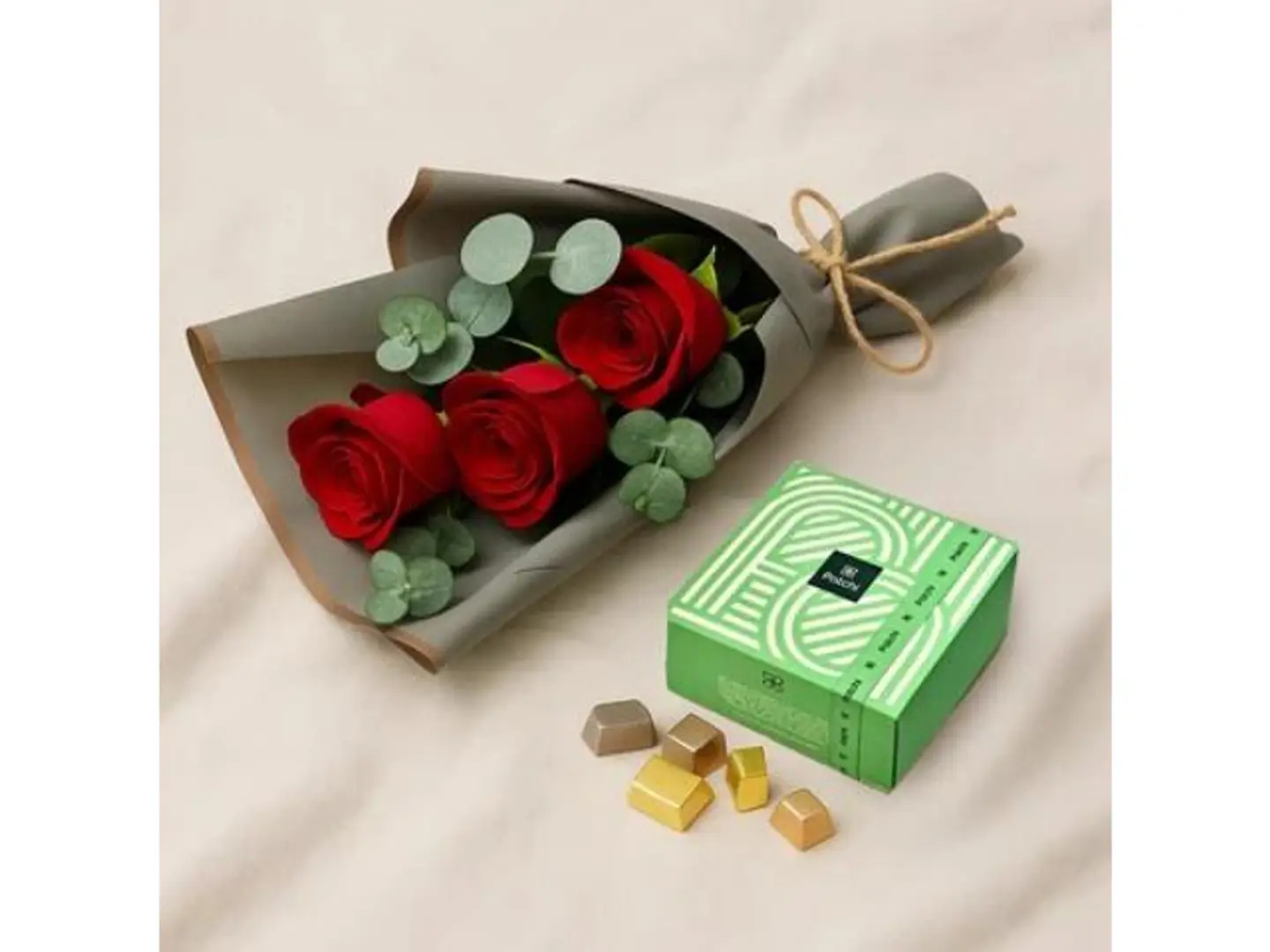 Patchi Ella Heart With Rose