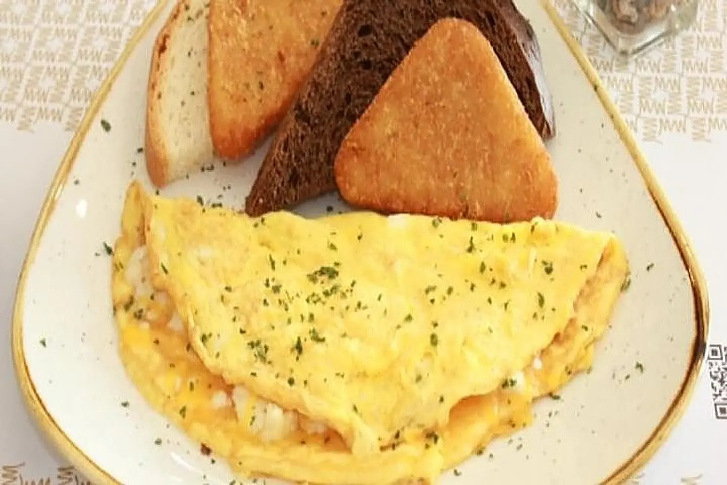 Cheese Omelet