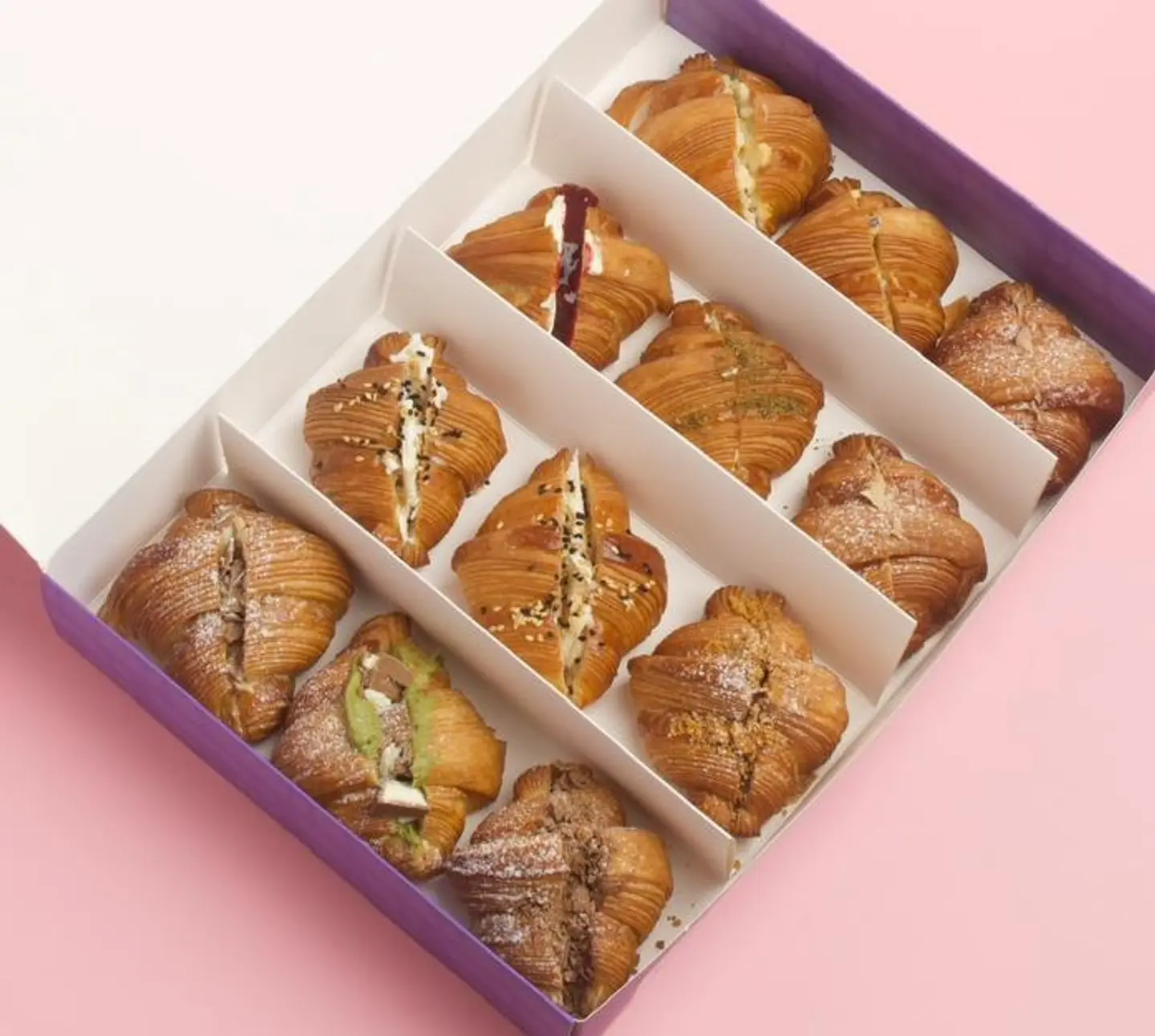 12 حبة ميني كروسون حالي