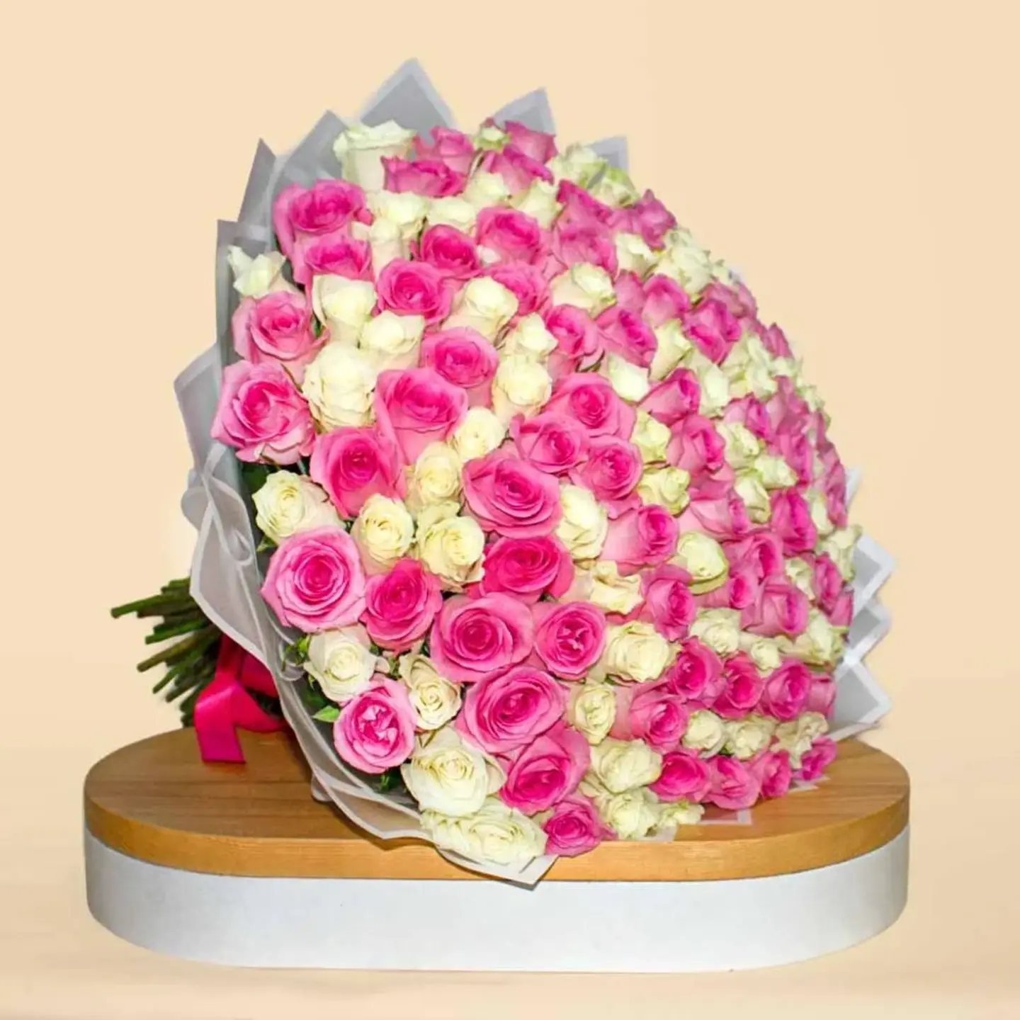 Royal Feminine Orchard 150 Roses