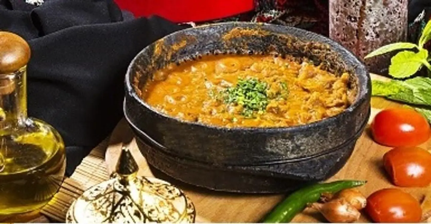 صنعاني علي حجر