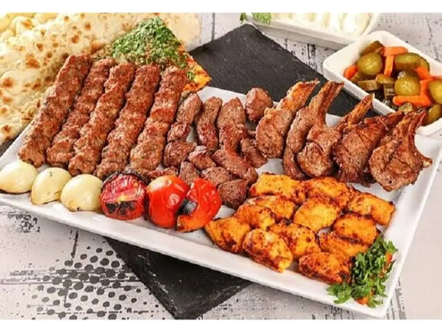 مفطح مشاوي العائلة 4 الى 6 أشخاص